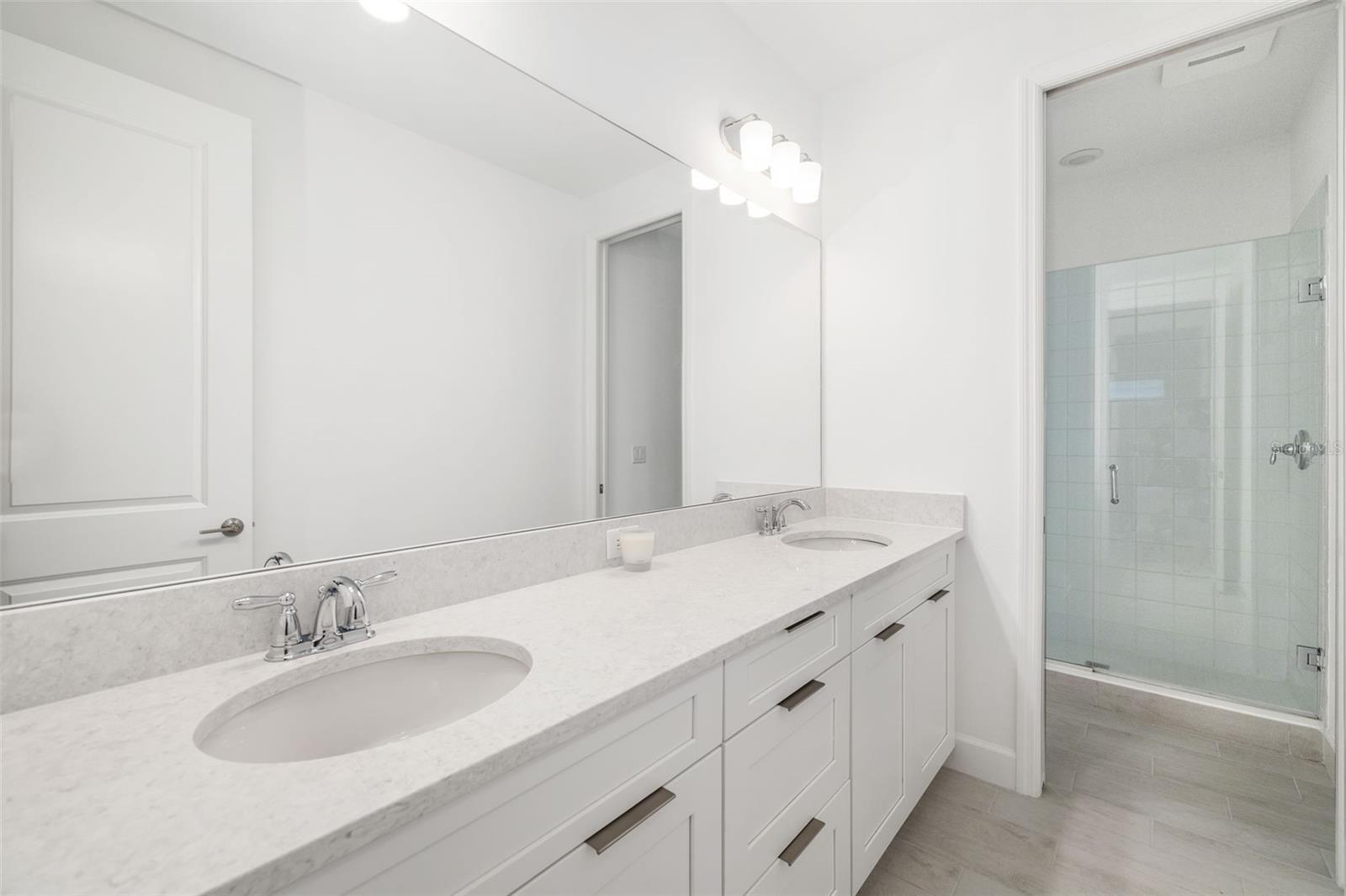 16626 PAYNES MILL DR, LAKEWOOD RANCH, FL, 34211