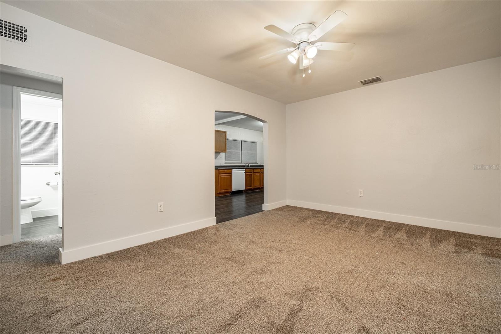 2404 W NORTH B ST, TAMPA, FL, 33609