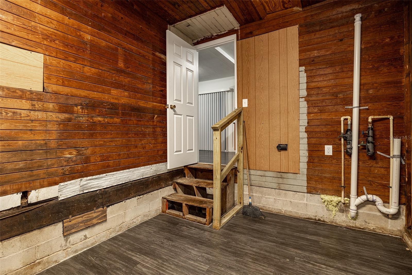 2404 W NORTH B ST, TAMPA, FL, 33609