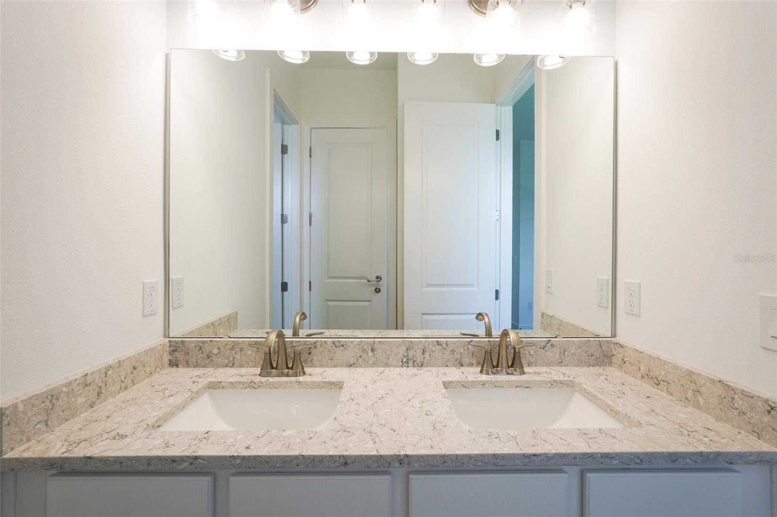 8405 GOLDEN BEACH CT, PARRISH, FL, 34219