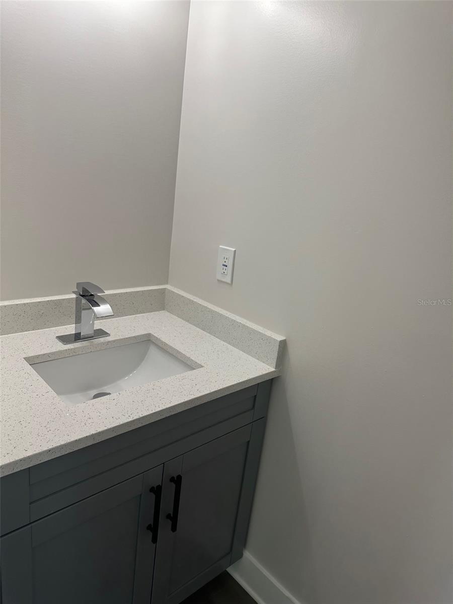 4105 N THATCHER AVE, TAMPA, FL, 33614