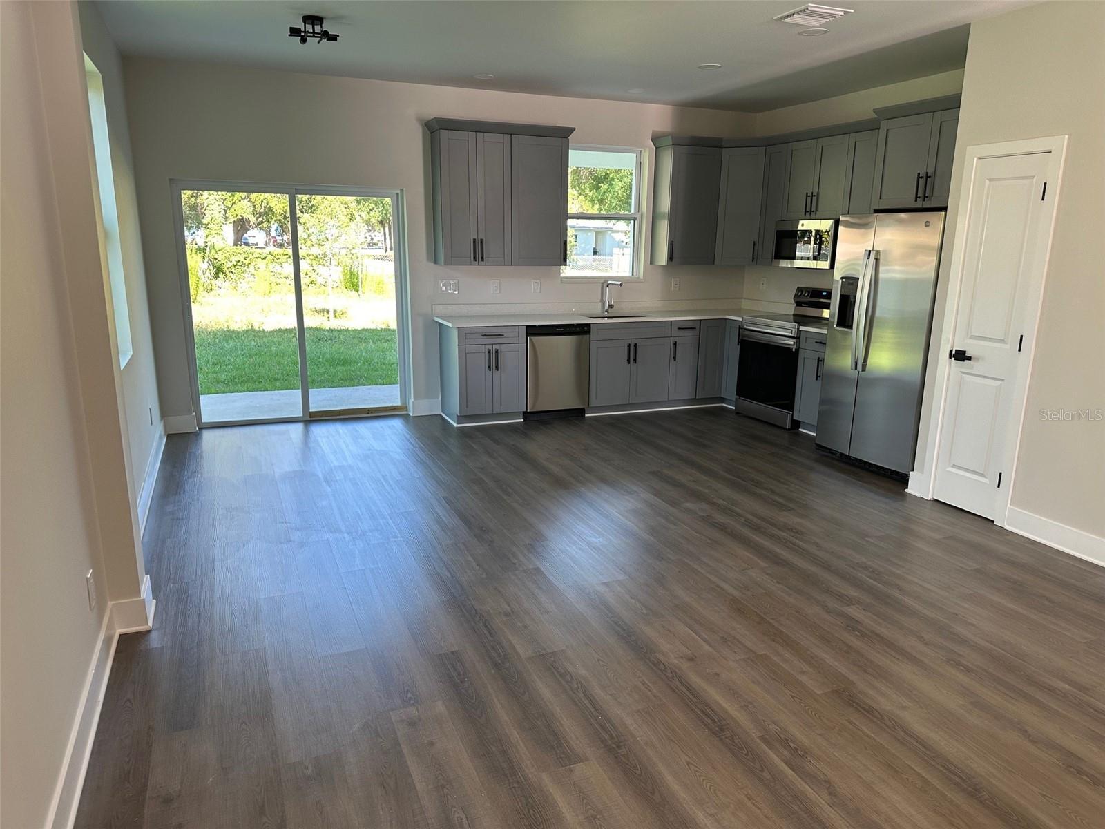 4105 N THATCHER AVE, TAMPA, FL, 33614