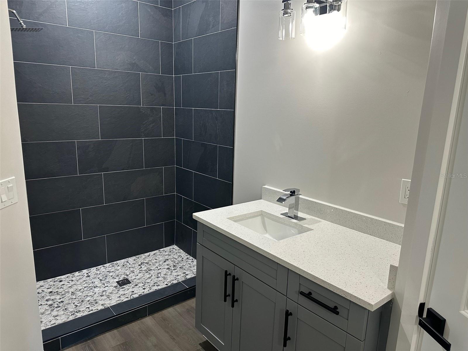 4105 N THATCHER AVE, TAMPA, FL, 33614