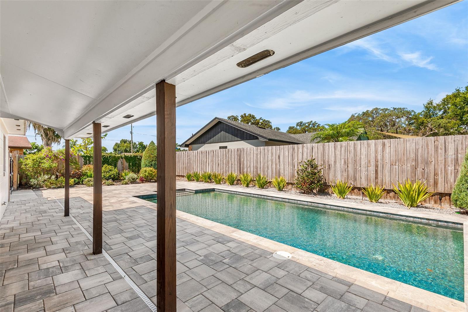 2096 LAKE ARIANA BLVD, AUBURNDALE, FL, 33823