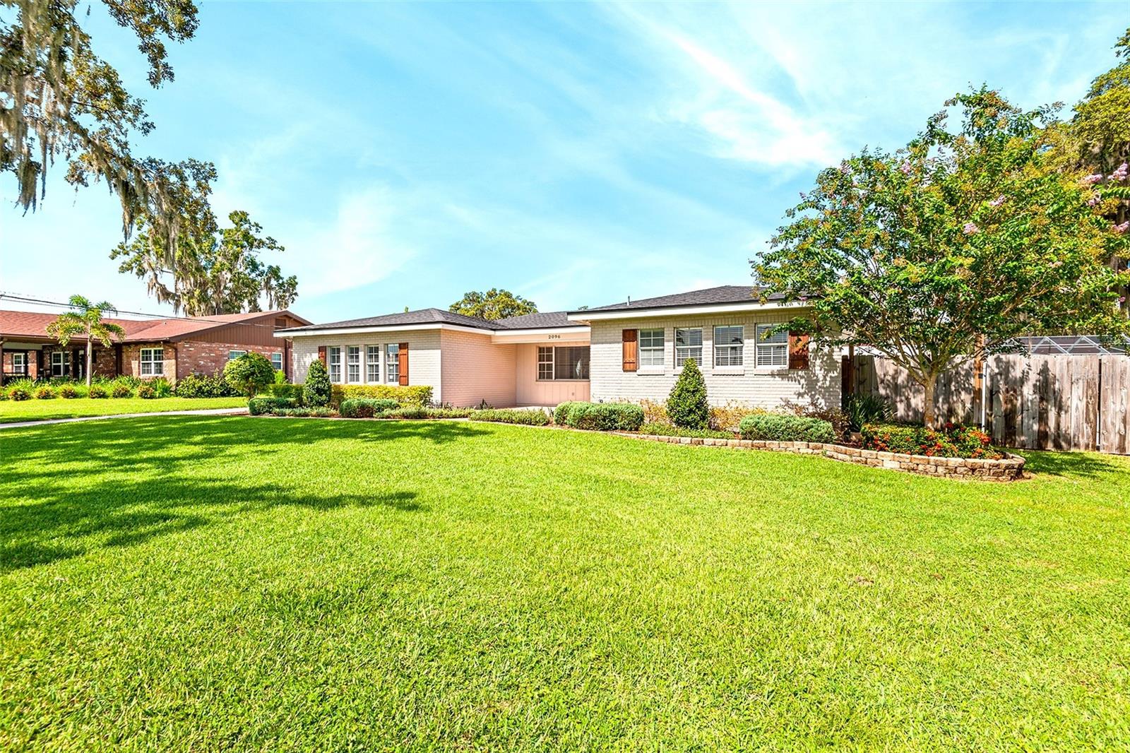2096 LAKE ARIANA BLVD, AUBURNDALE, FL, 33823