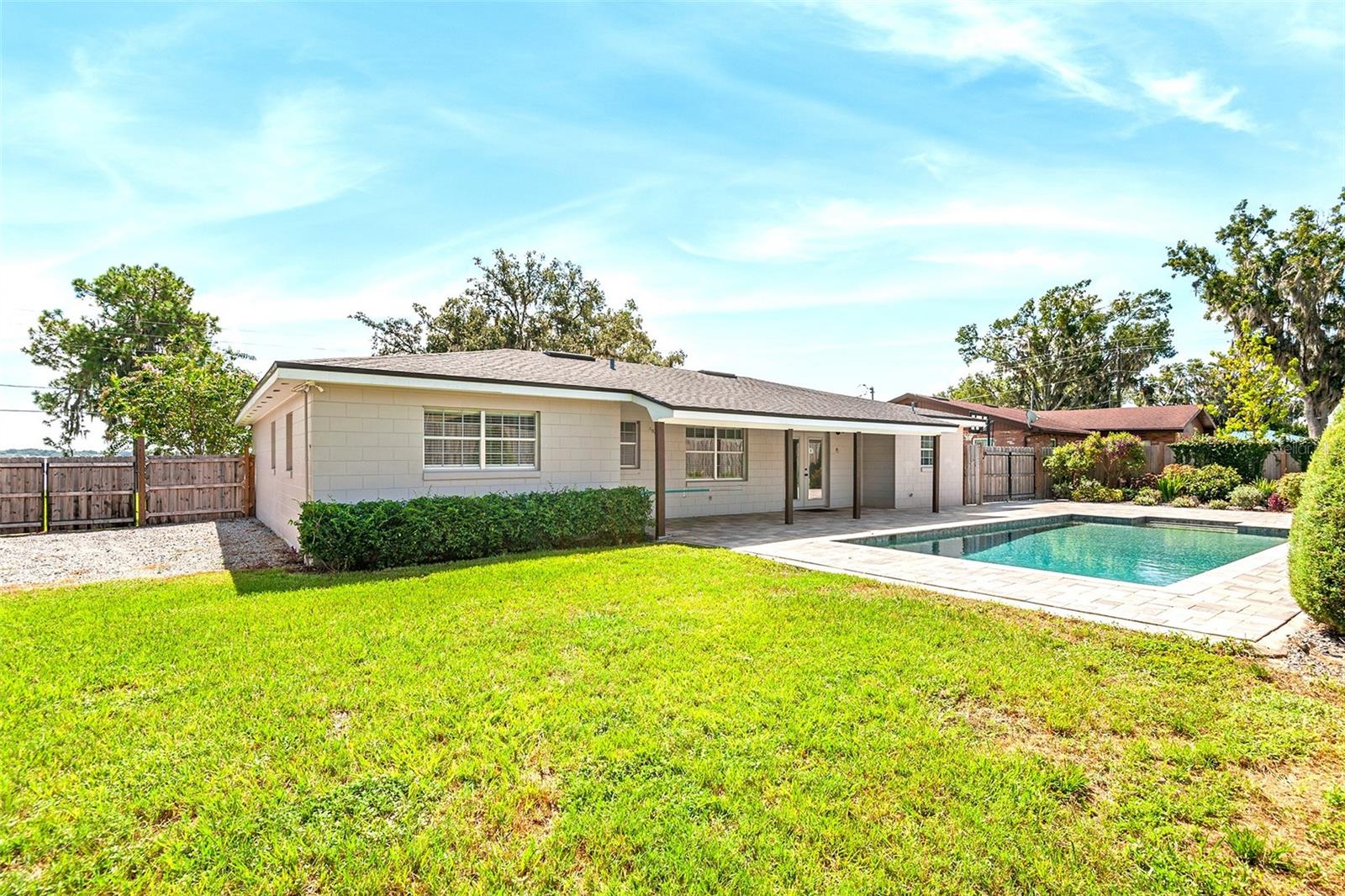 2096 LAKE ARIANA BLVD, AUBURNDALE, FL, 33823