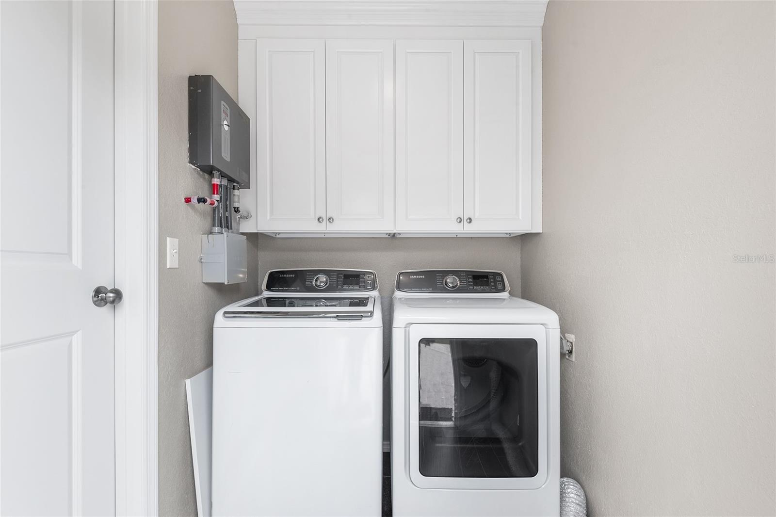 2096 LAKE ARIANA BLVD, AUBURNDALE, FL, 33823