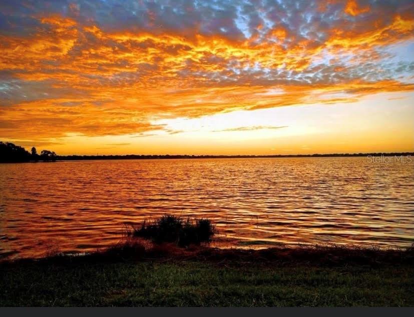 2096 LAKE ARIANA BLVD, AUBURNDALE, FL, 33823