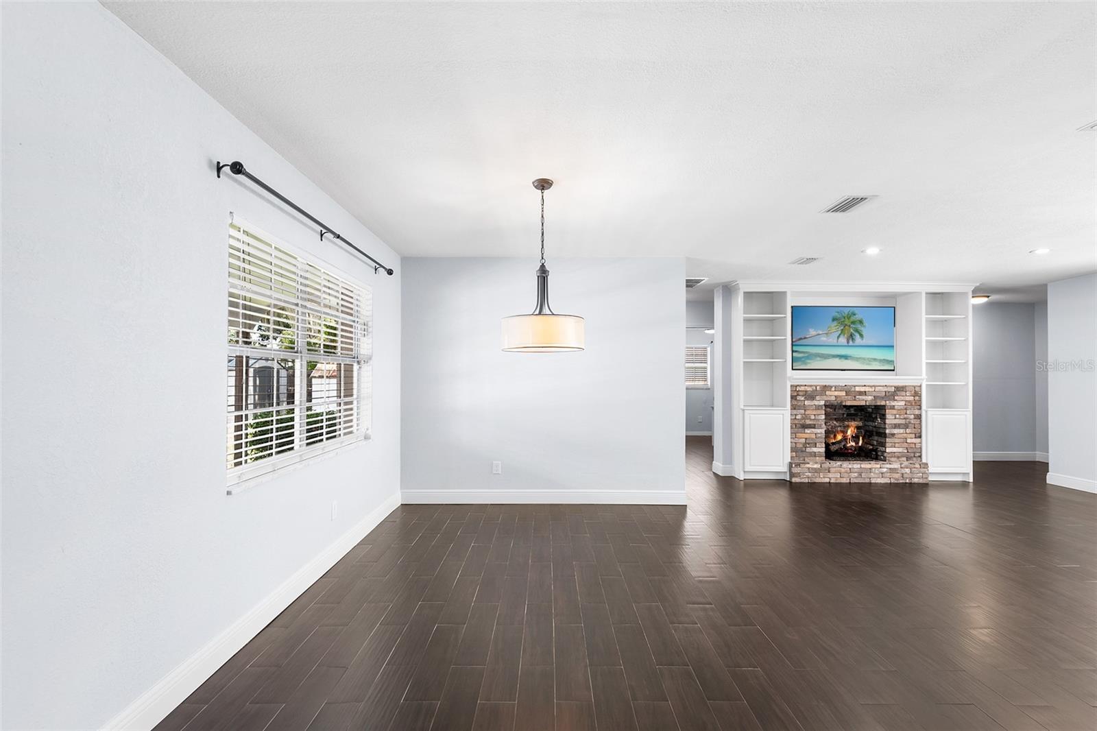 2096 LAKE ARIANA BLVD, AUBURNDALE, FL, 33823