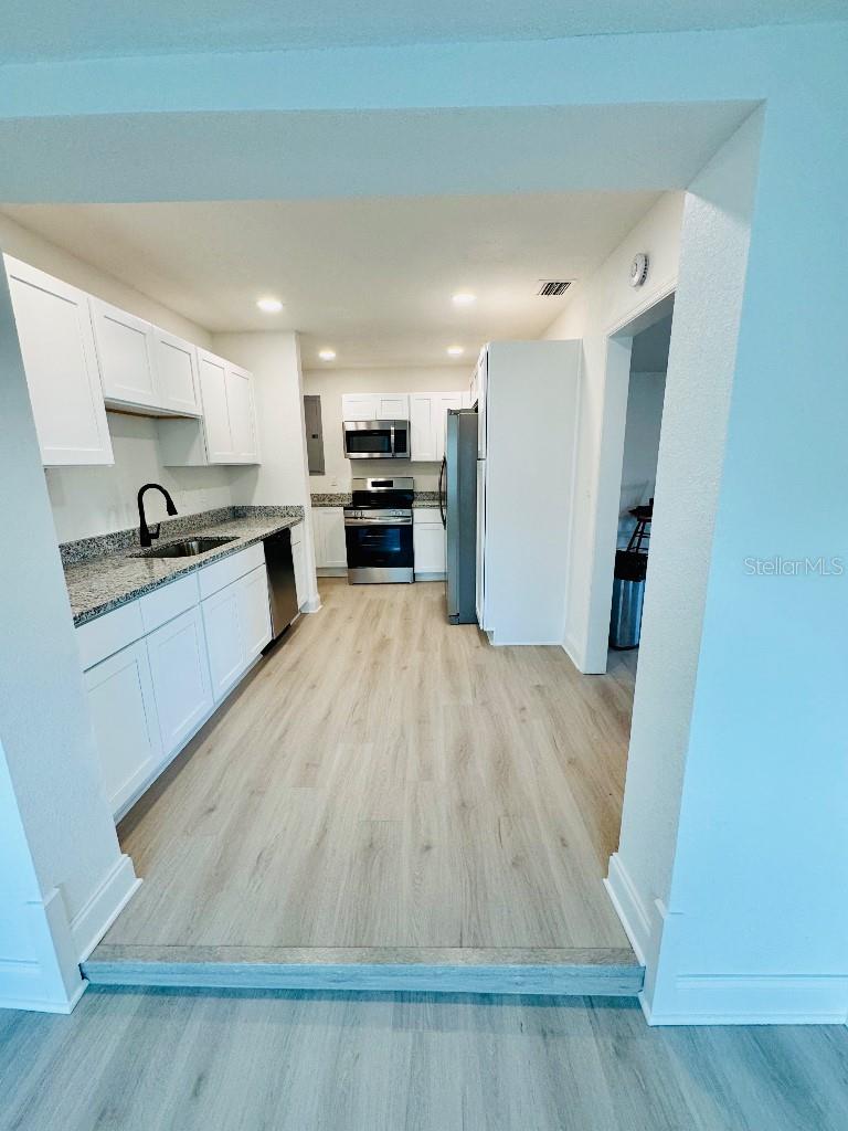 232 THOMAS AVE, FROSTPROOF, FL, 33843