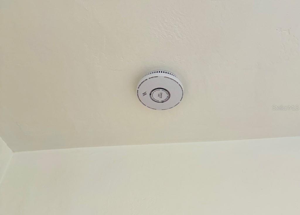 232 THOMAS AVE, FROSTPROOF, FL, 33843