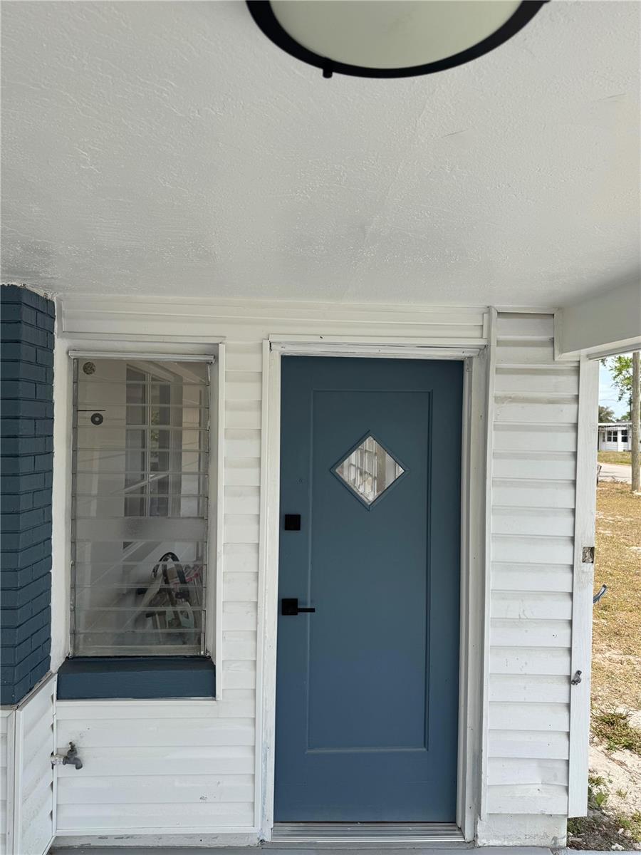 232 THOMAS AVE, FROSTPROOF, FL, 33843