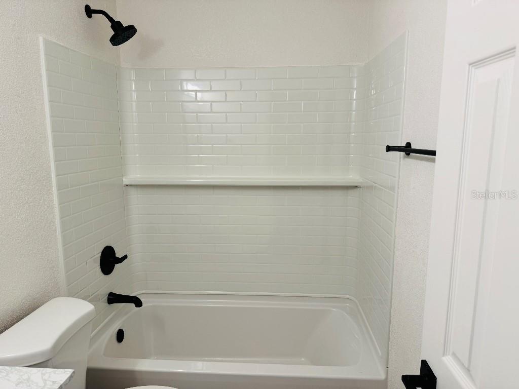 232 THOMAS AVE, FROSTPROOF, FL, 33843