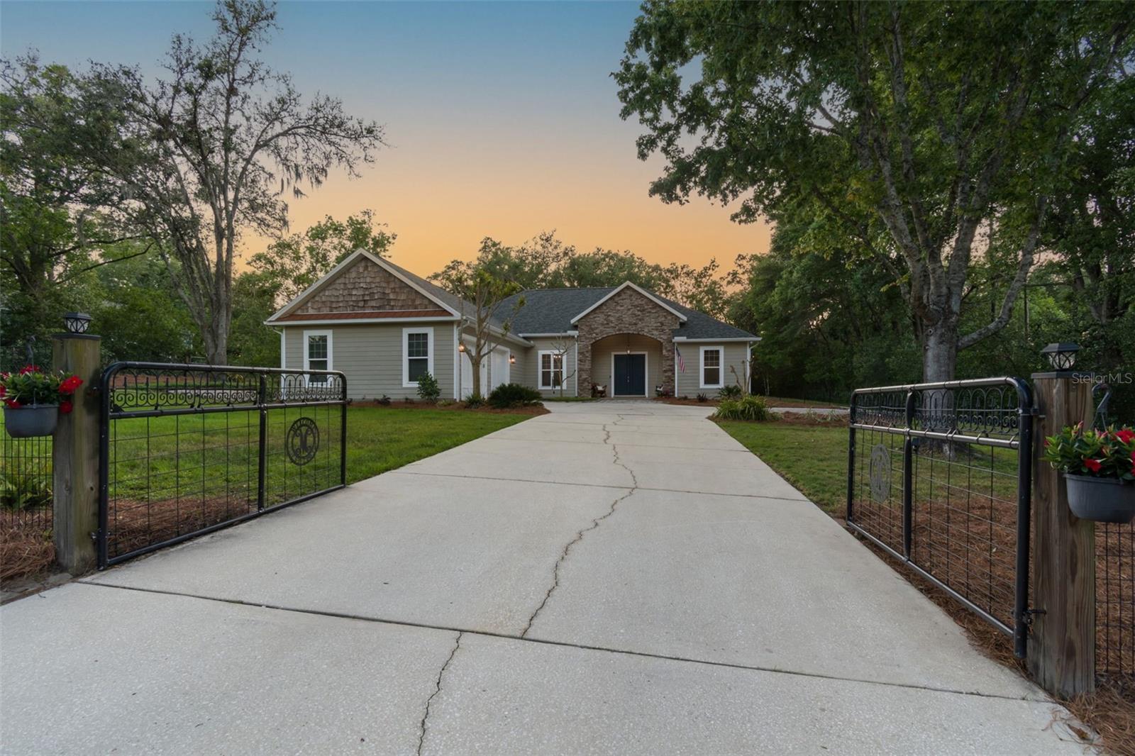 9801 PINE LEAF LN, DADE CITY, FL, 33525