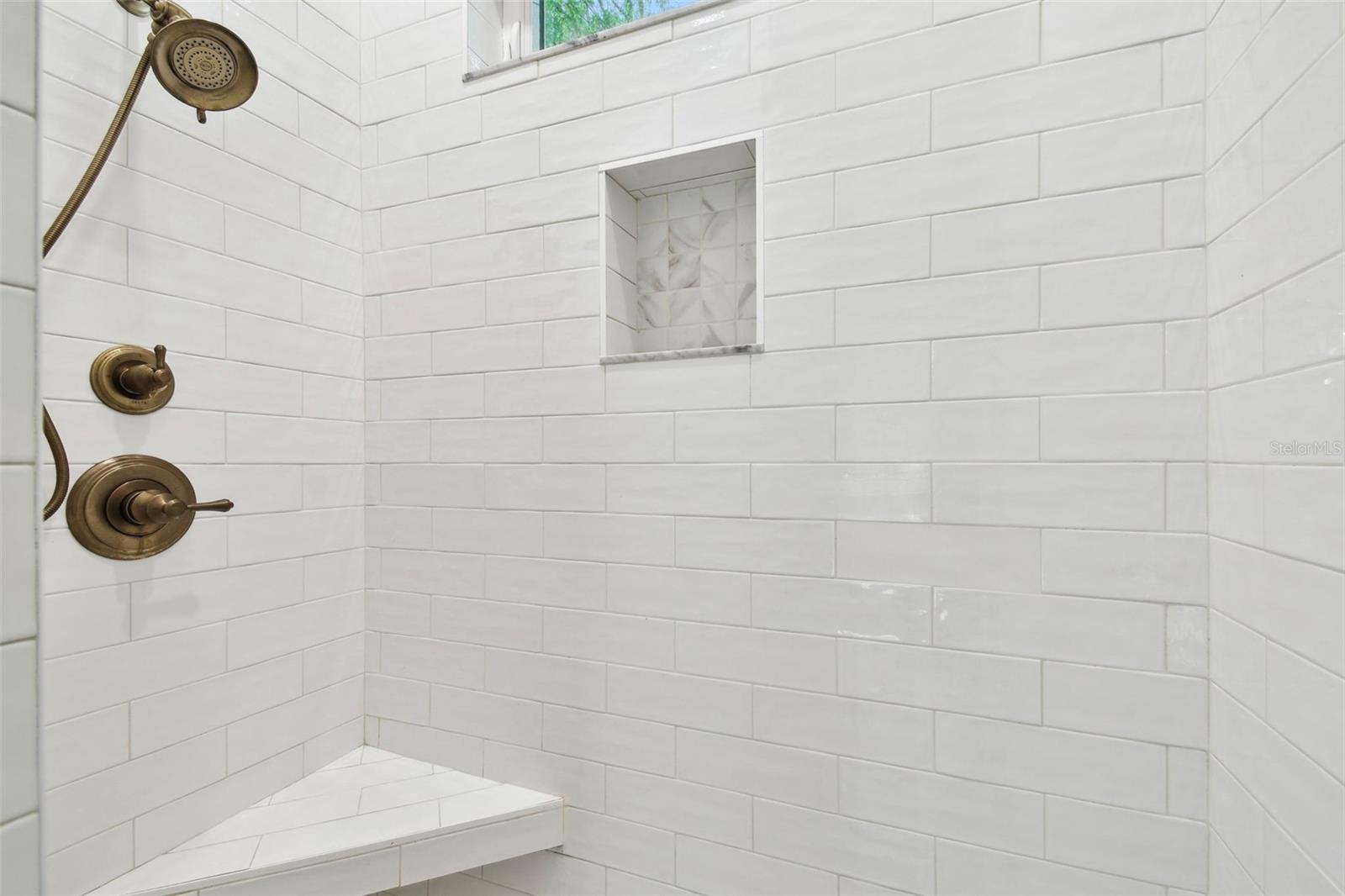 9801 PINE LEAF LN, DADE CITY, FL, 33525