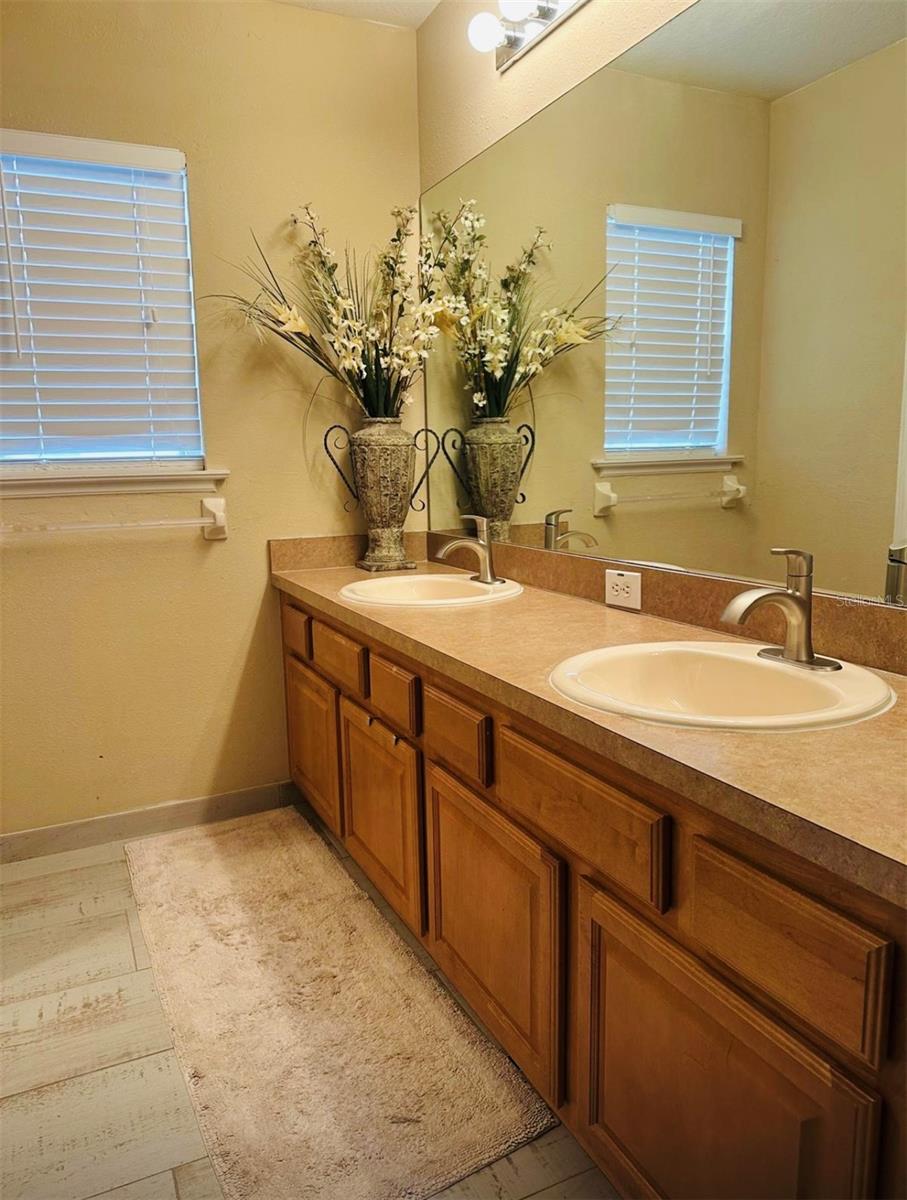 2003 MEADOW POND WAY, ORLANDO, FL, 32824