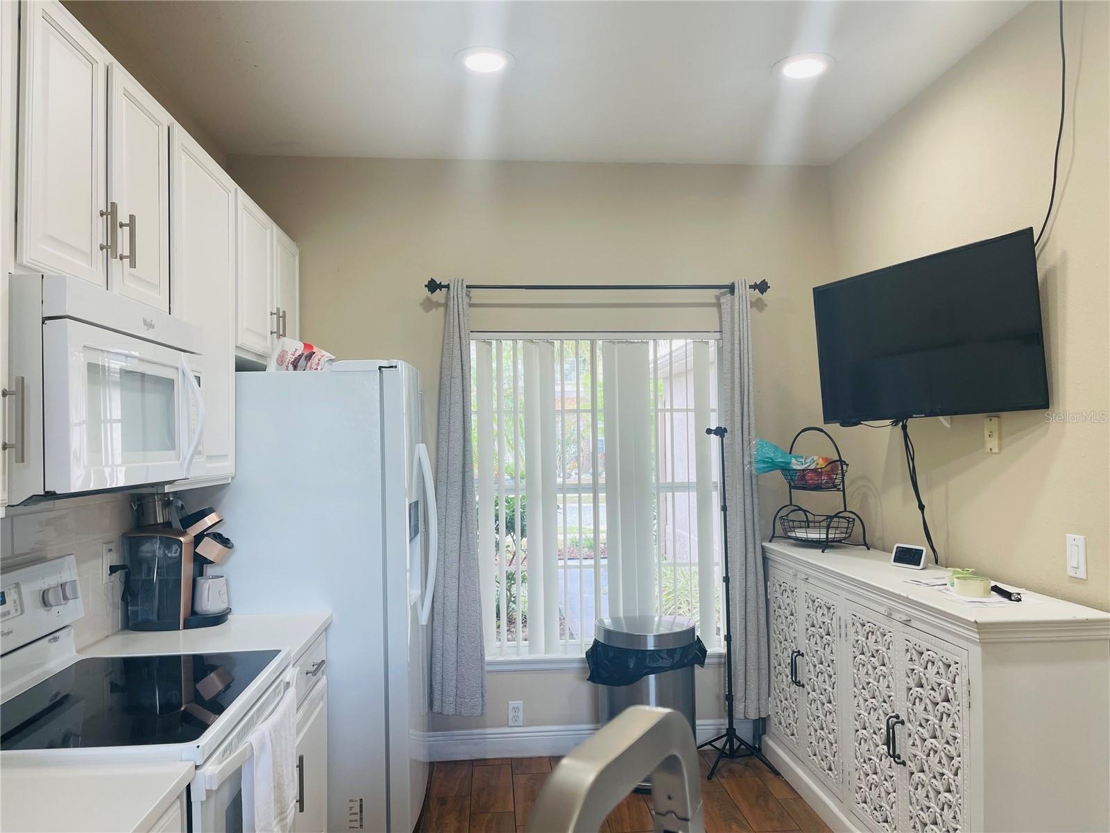 2003 MEADOW POND WAY, ORLANDO, FL, 32824