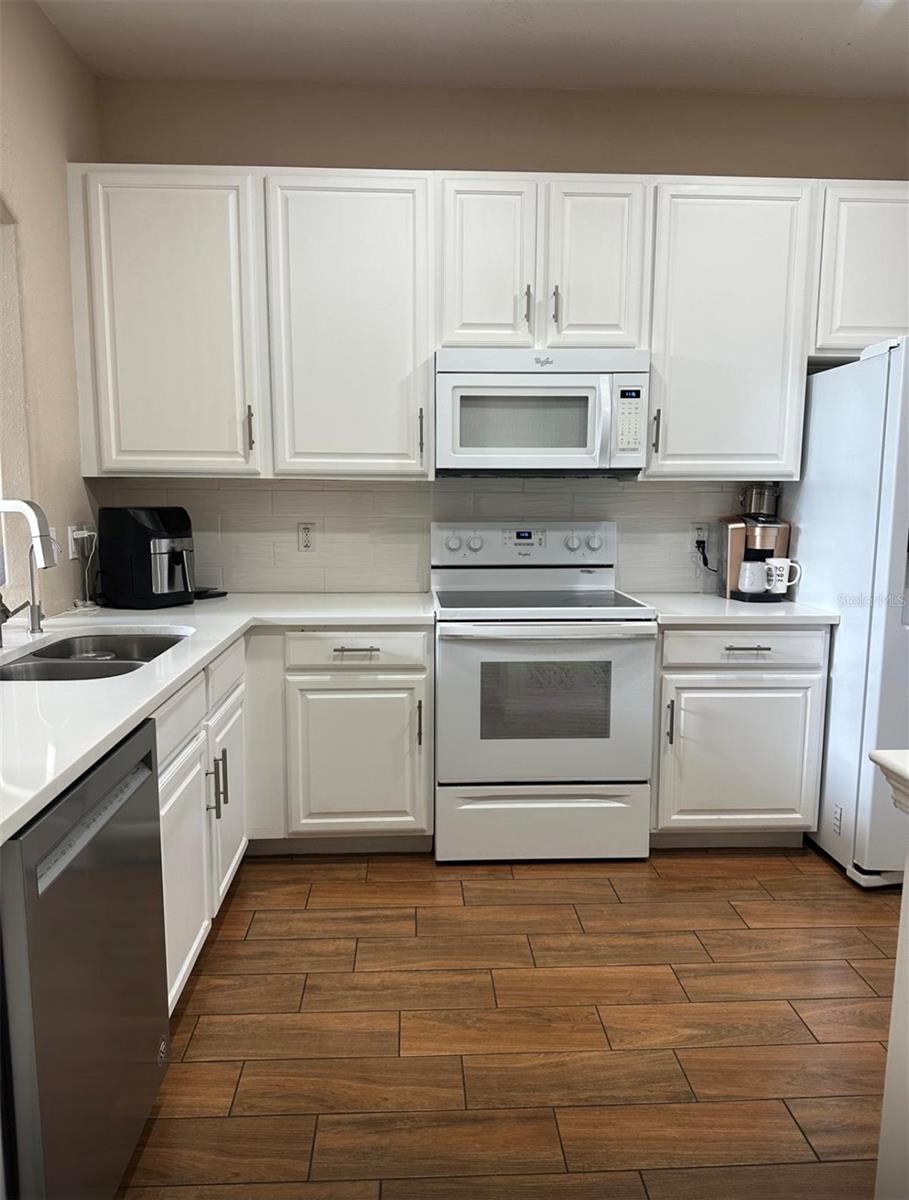 2003 MEADOW POND WAY, ORLANDO, FL, 32824