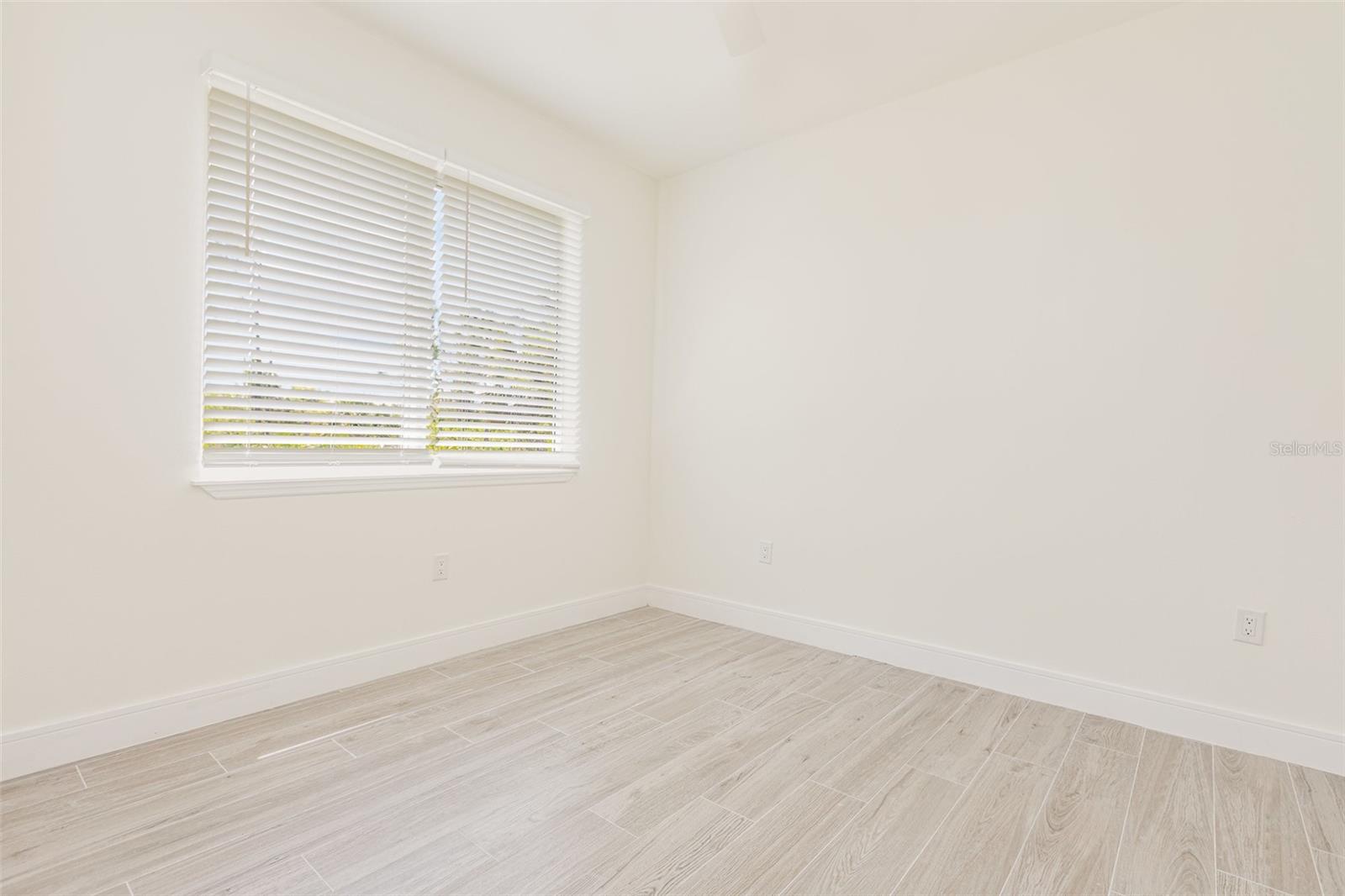 15833 ALDAMA CIR, PORT CHARLOTTE, FL, 33981