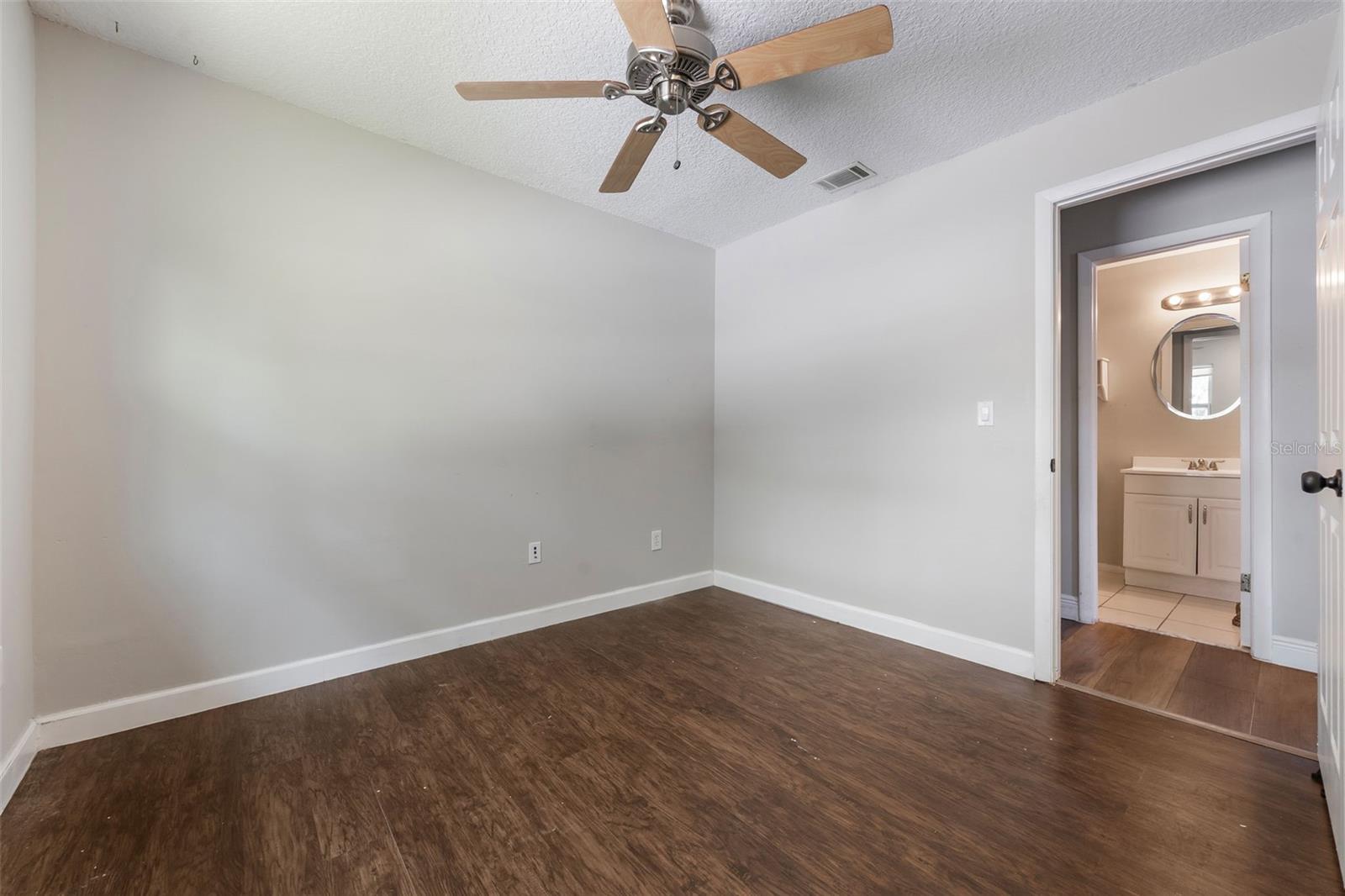 725 LAUREL WAY, CASSELBERRY, FL, 32707