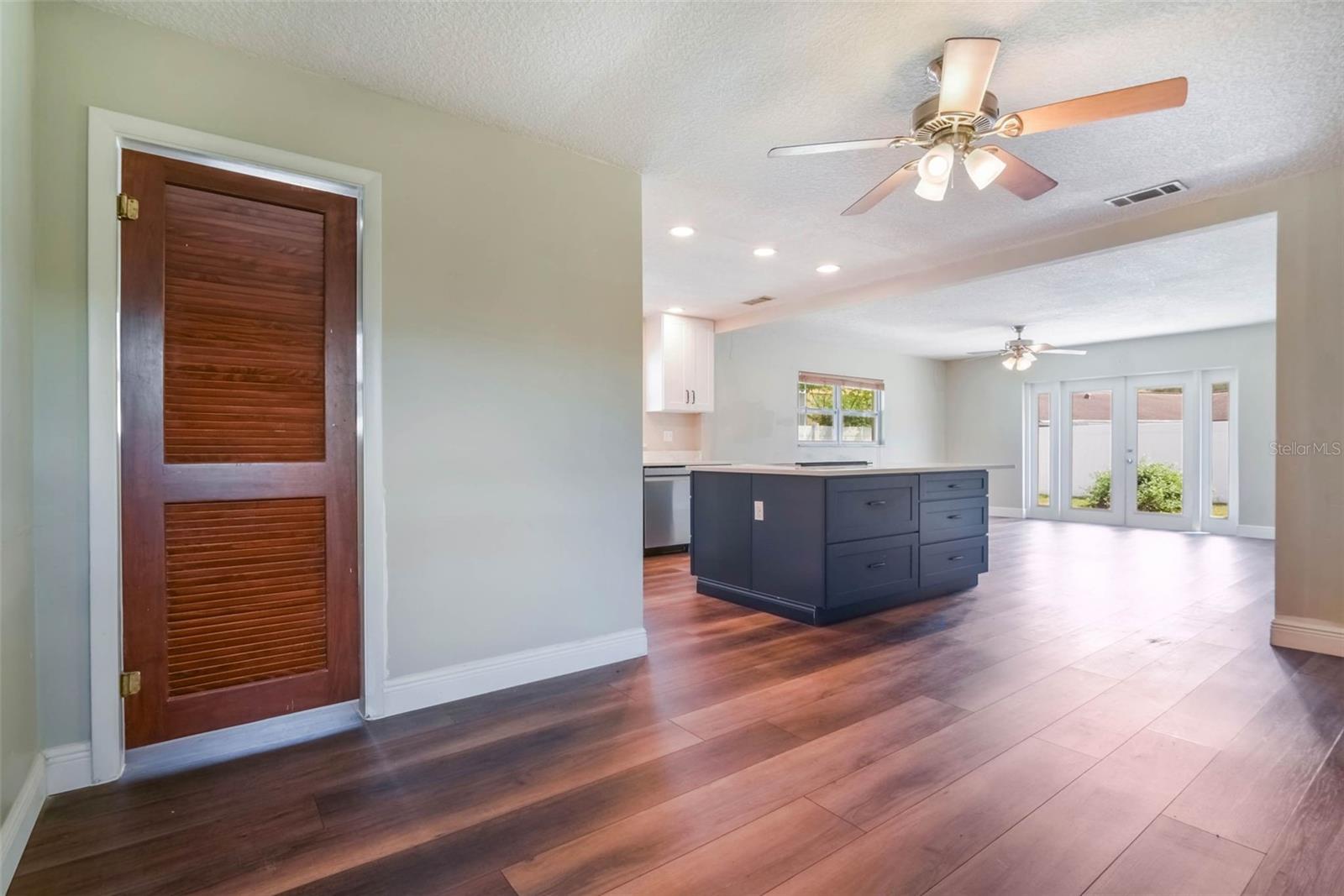 725 LAUREL WAY, CASSELBERRY, FL, 32707