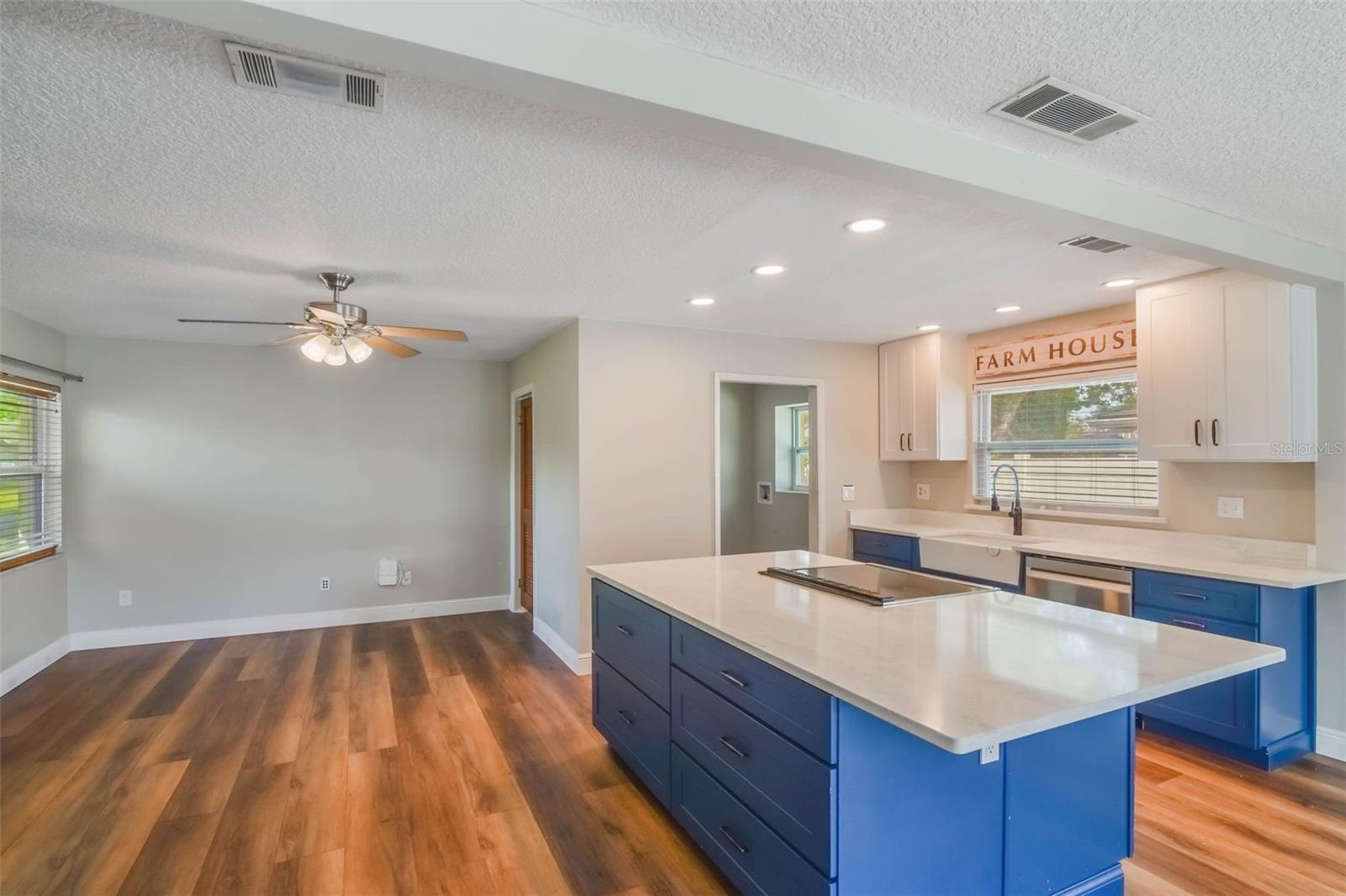 725 LAUREL WAY, CASSELBERRY, FL, 32707