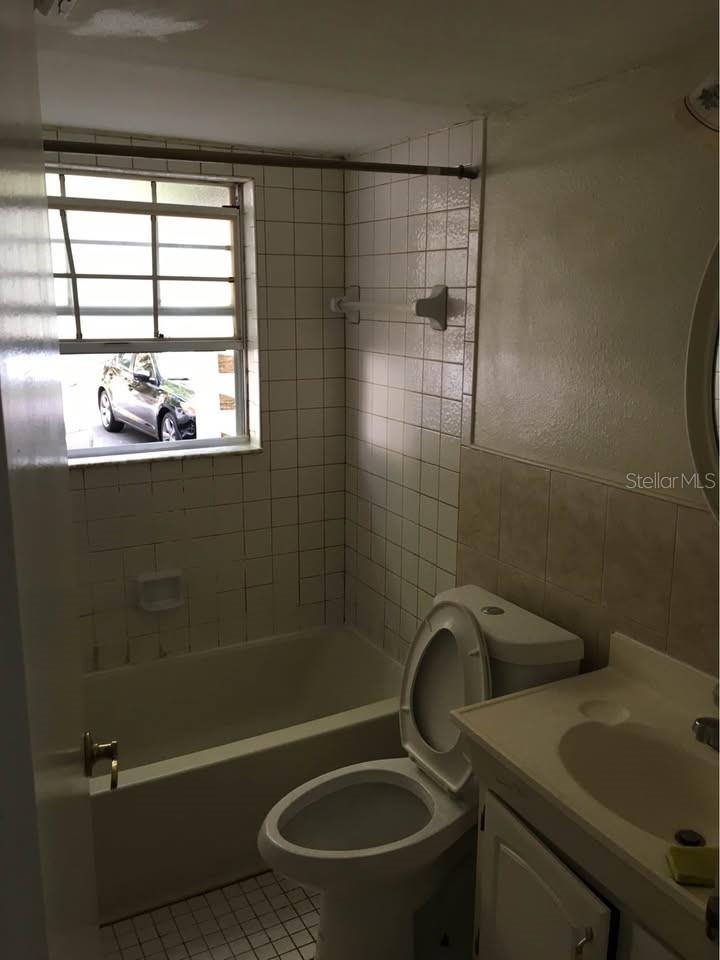 8232 FAIRWAYS CIR #D101, OCALA, FL, 34472