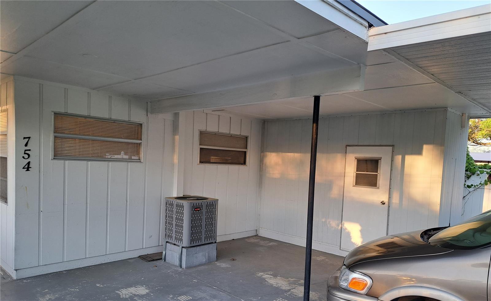 754 71ST AVE N, ST PETERSBURG, FL, 33702