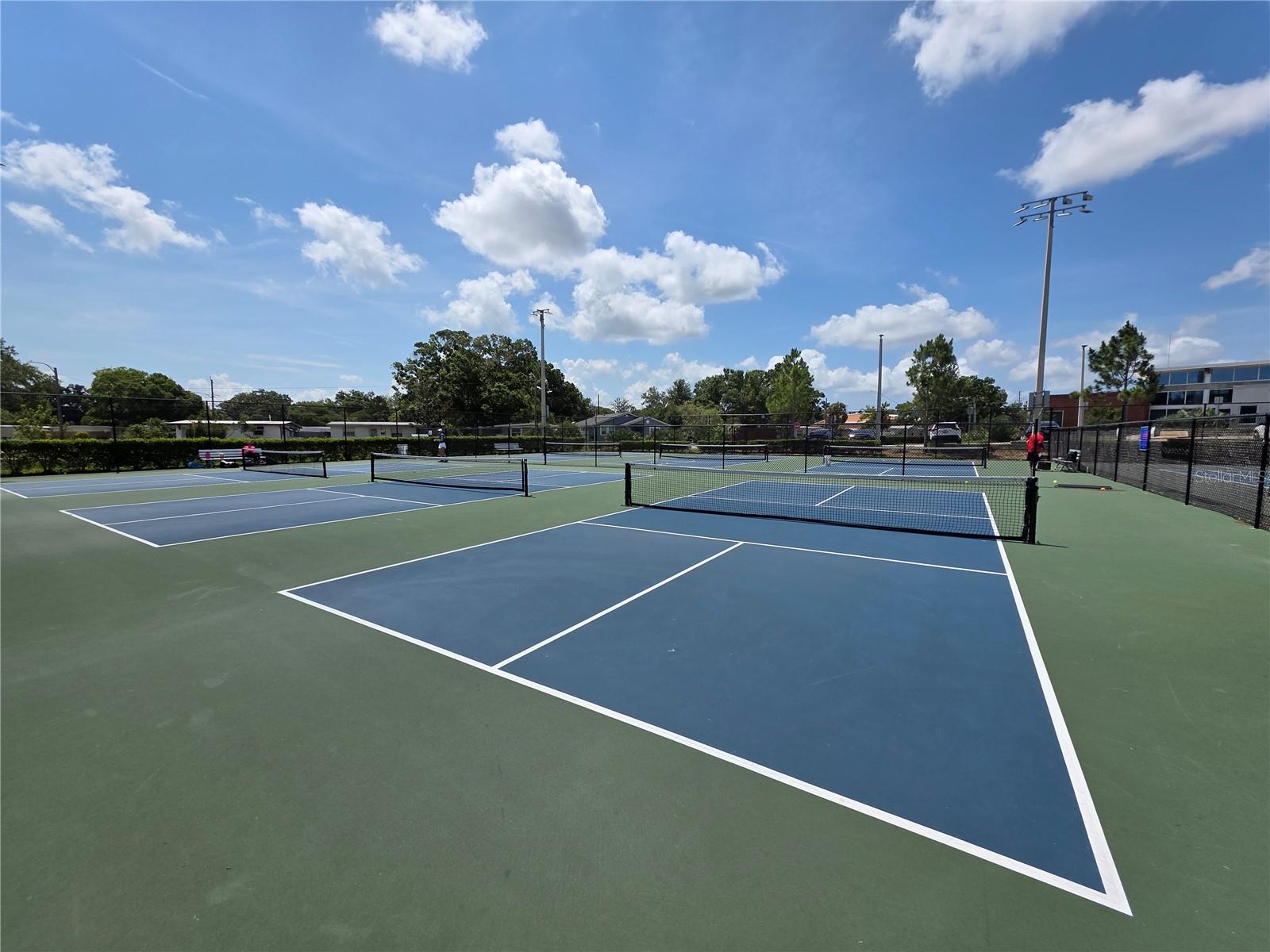 754 71ST AVE N, ST PETERSBURG, FL, 33702