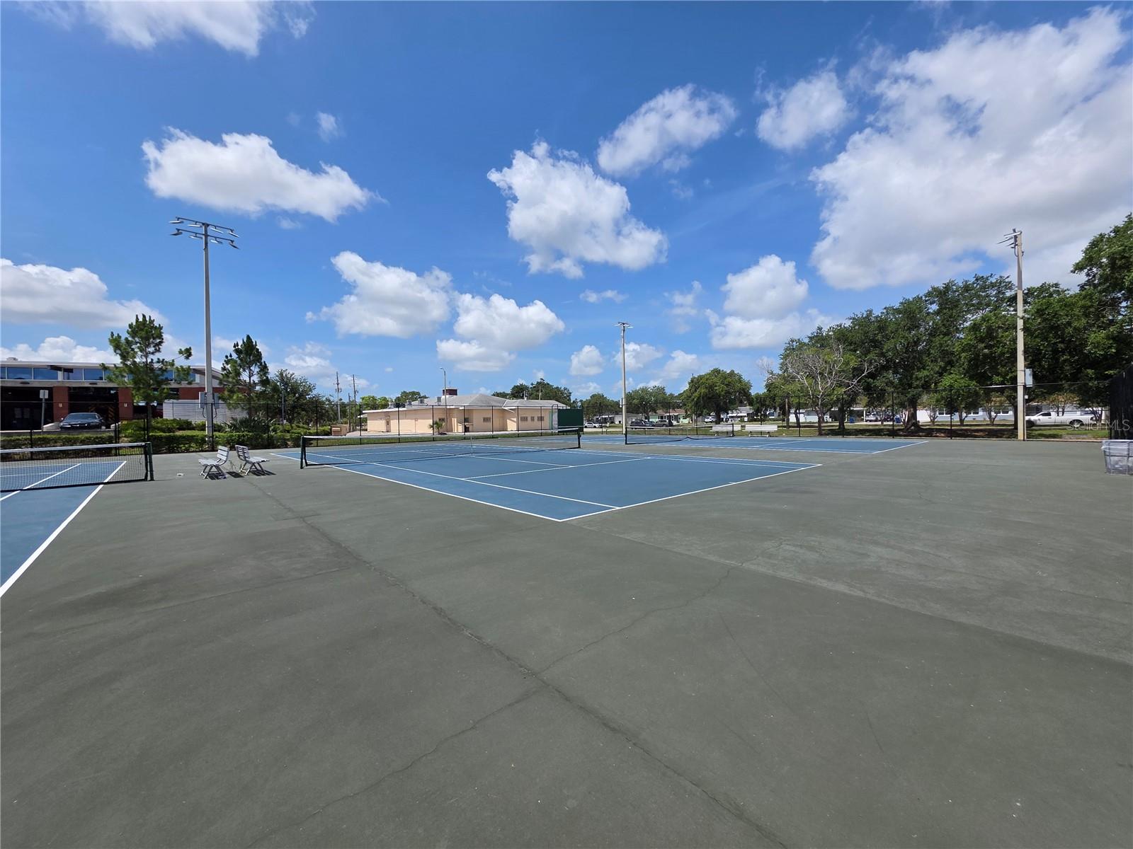 754 71ST AVE N, ST PETERSBURG, FL, 33702