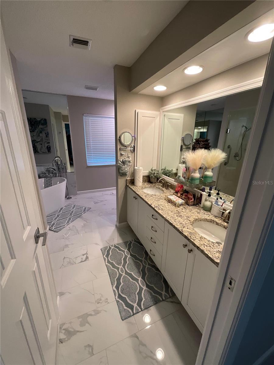 1702 KILRUSS DR, VENICE, FL, 34292