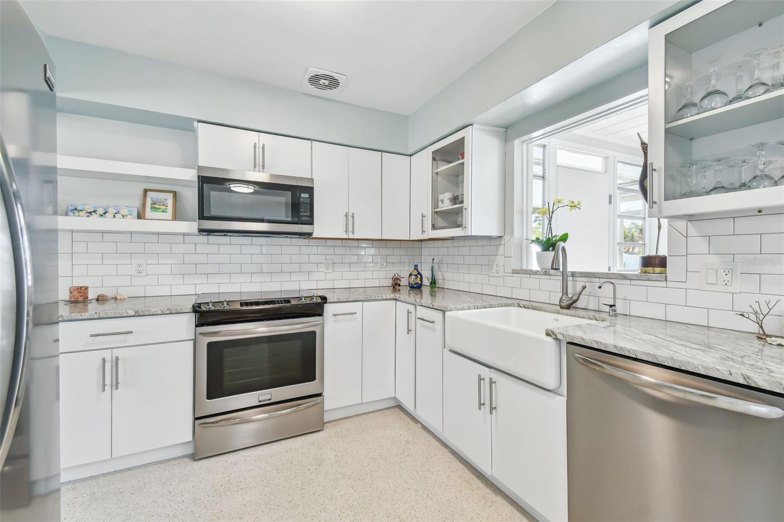 827 VIRGINIA ST, DUNEDIN, FL, 34698