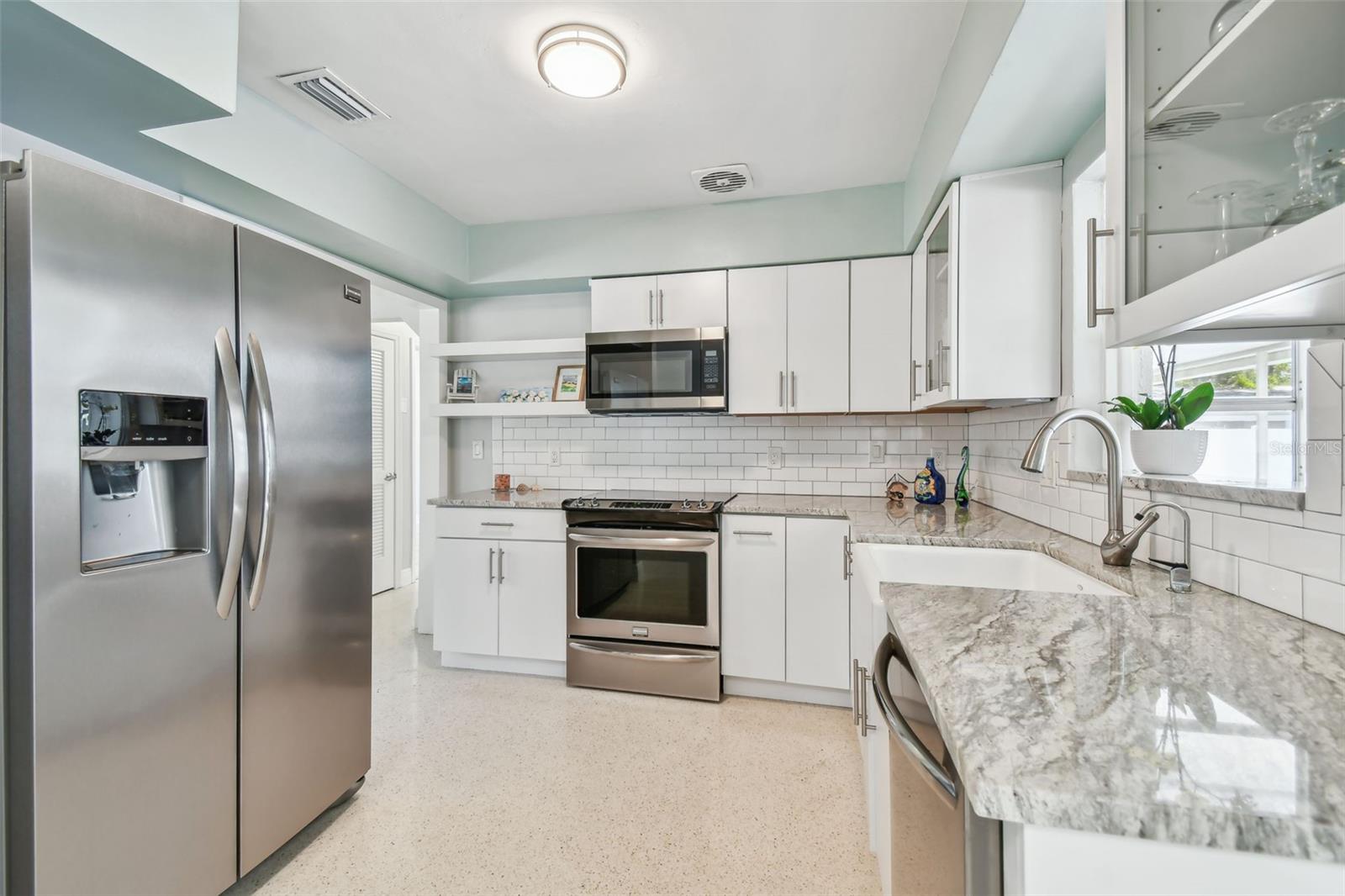 827 VIRGINIA ST, DUNEDIN, FL, 34698