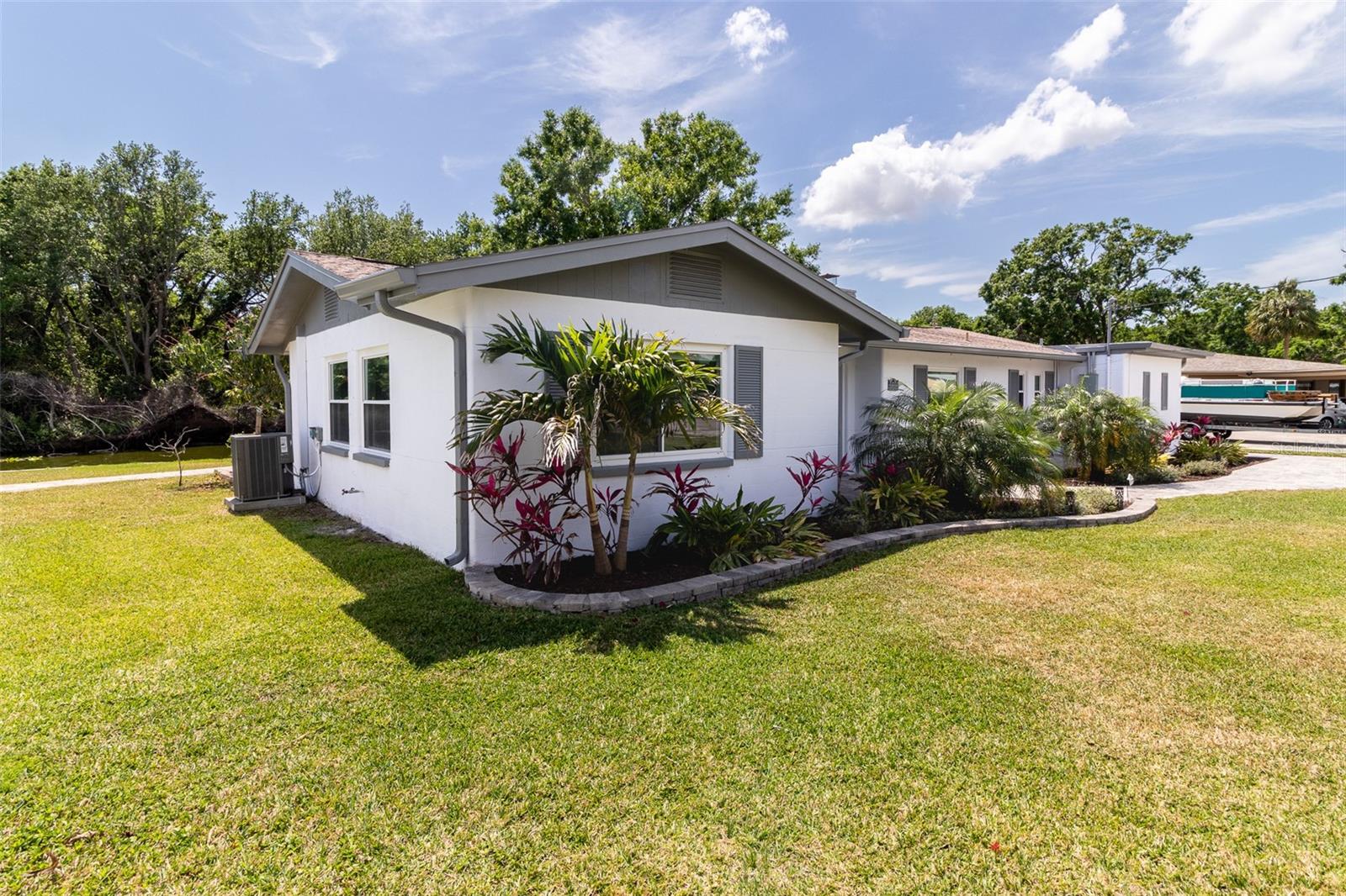 5101 VINSON DR, TAMPA, FL, 33610