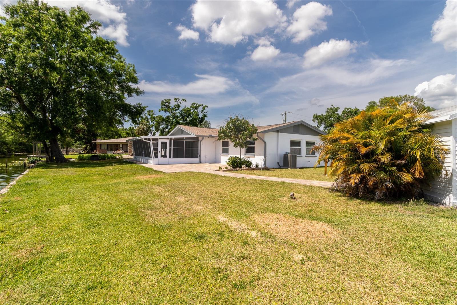 5101 VINSON DR, TAMPA, FL, 33610