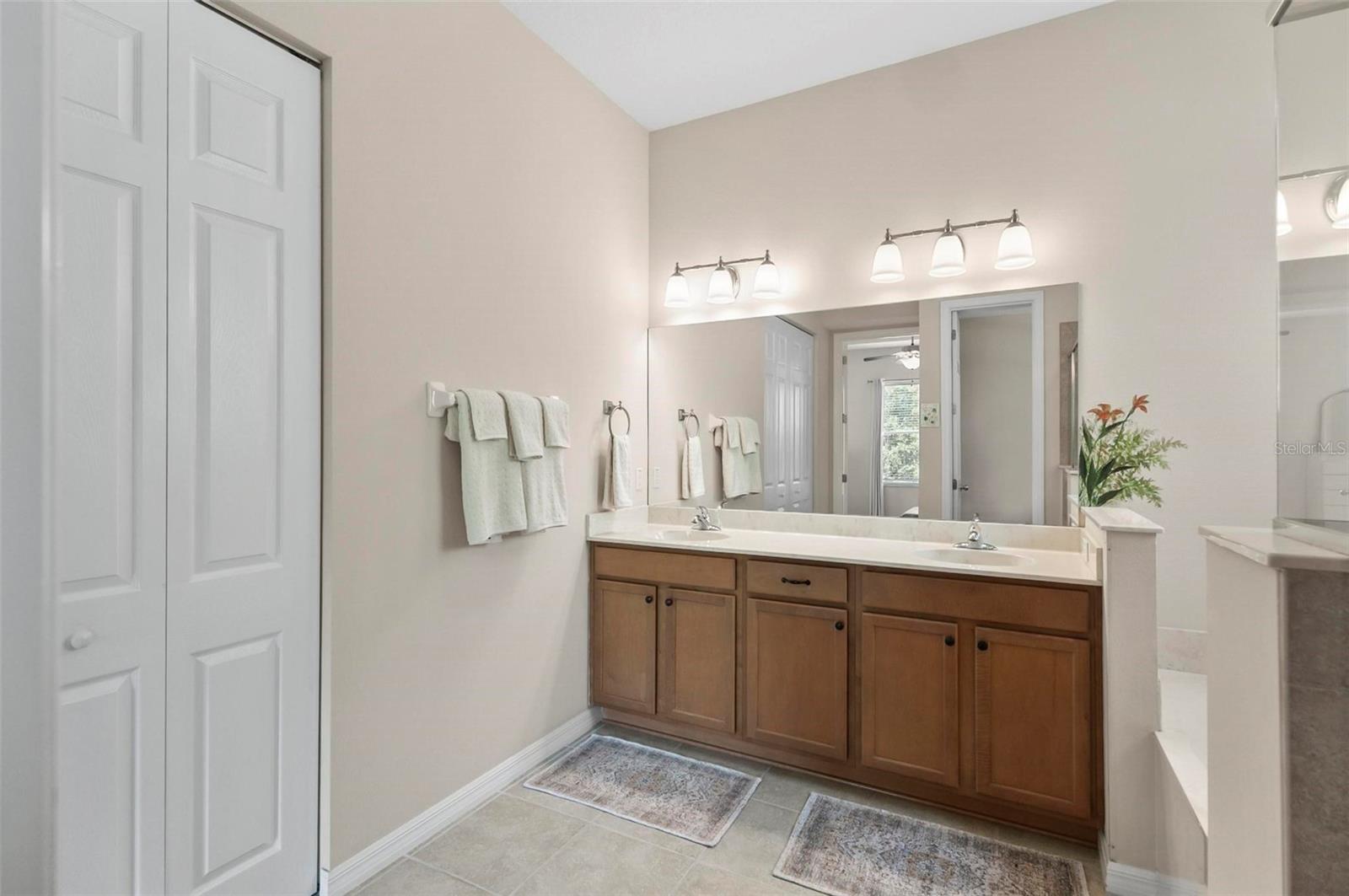 1 SAILFISH DR, PALM COAST, FL, 32137