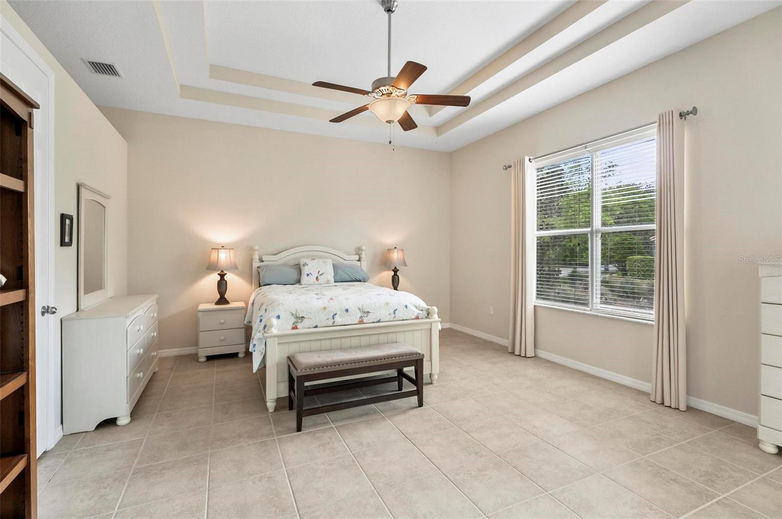 1 SAILFISH DR, PALM COAST, FL, 32137