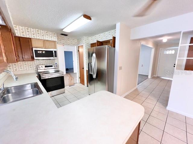 32 SANFORD AVE, DEBARY, FL, 32713