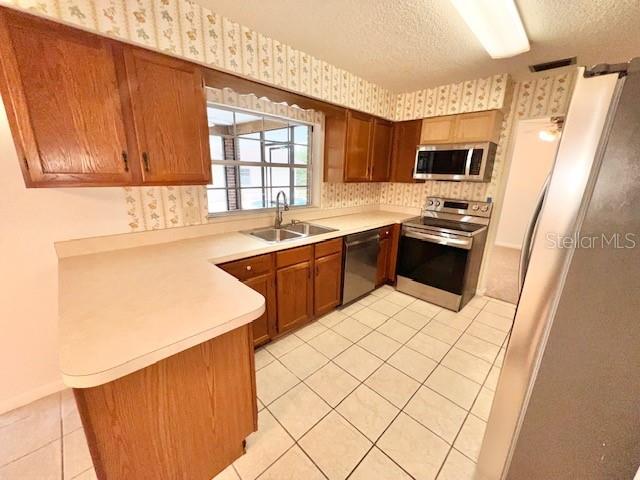 32 SANFORD AVE, DEBARY, FL, 32713