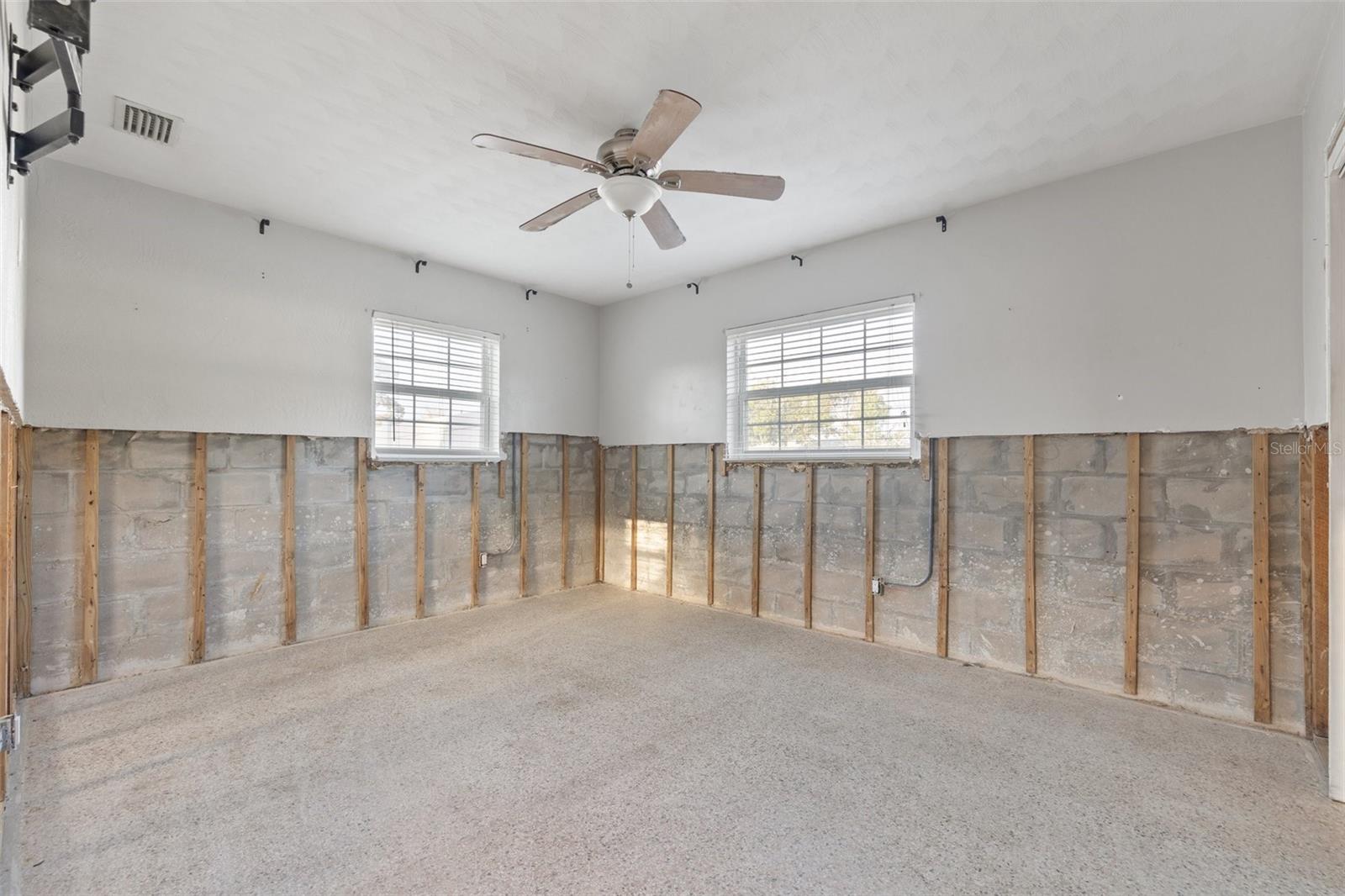 8801 SUNLIT COVE DR NE, ST PETERSBURG, FL, 33702