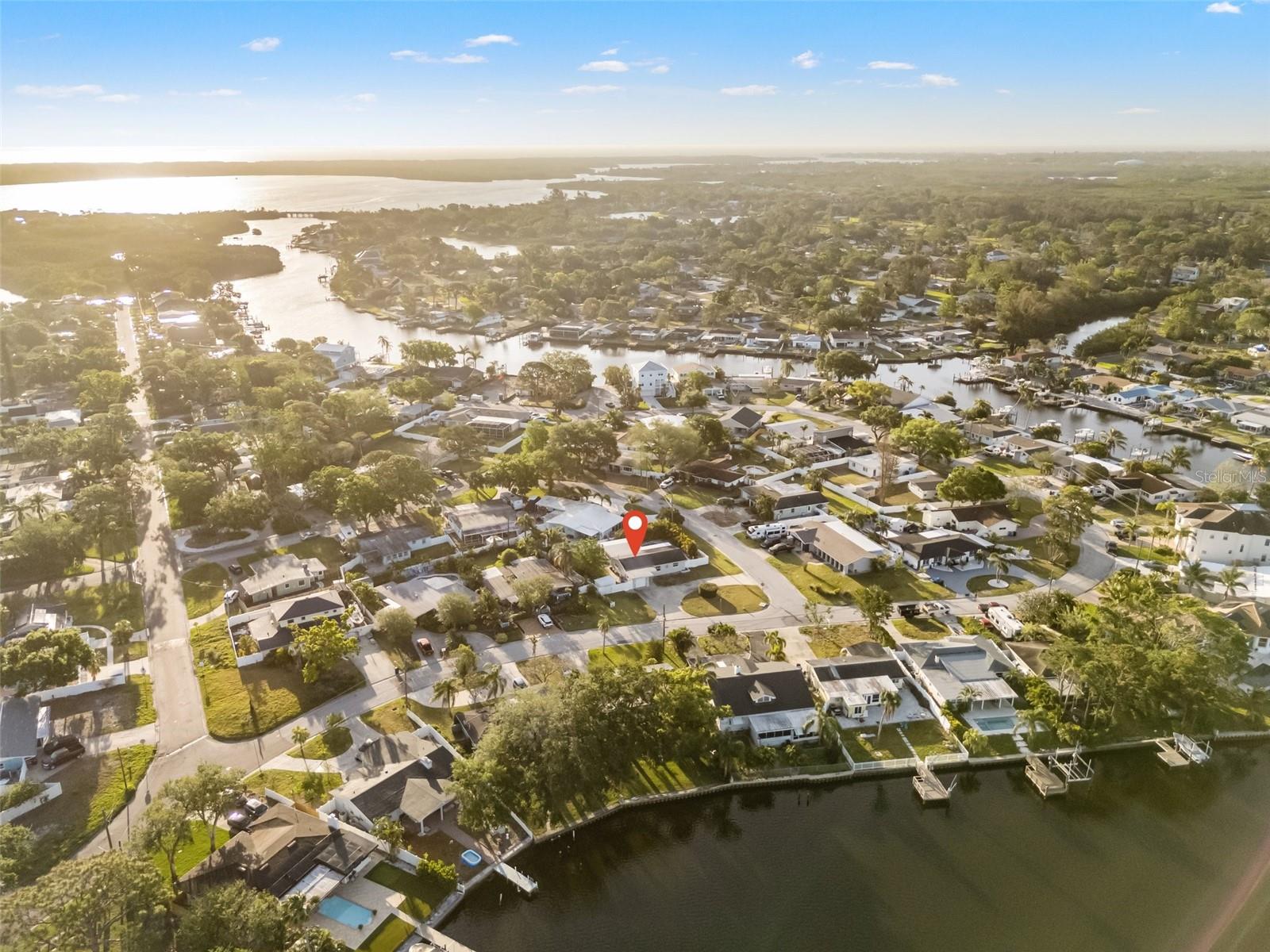 8801 SUNLIT COVE DR NE, ST PETERSBURG, FL, 33702