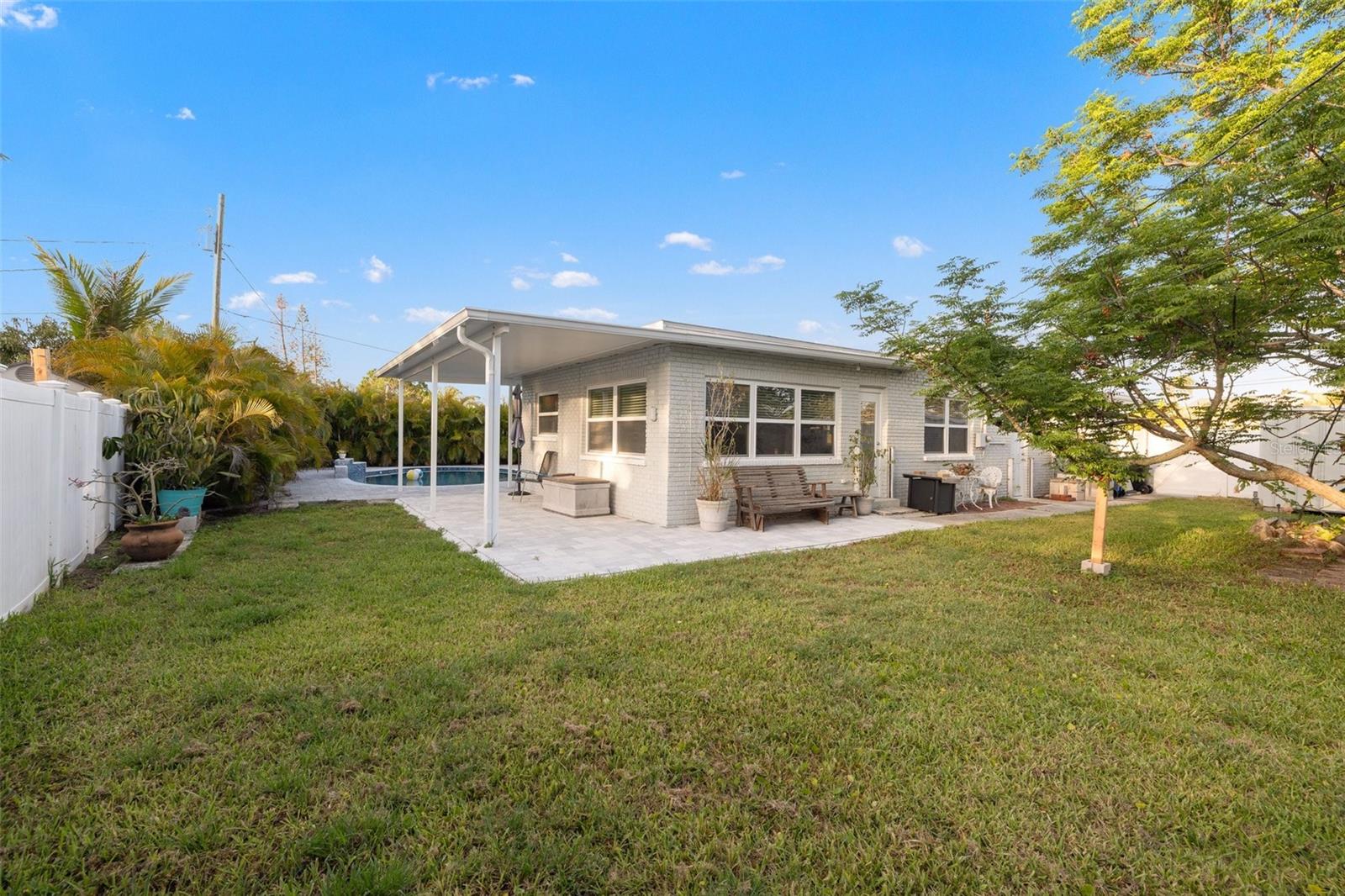8801 SUNLIT COVE DR NE, ST PETERSBURG, FL, 33702