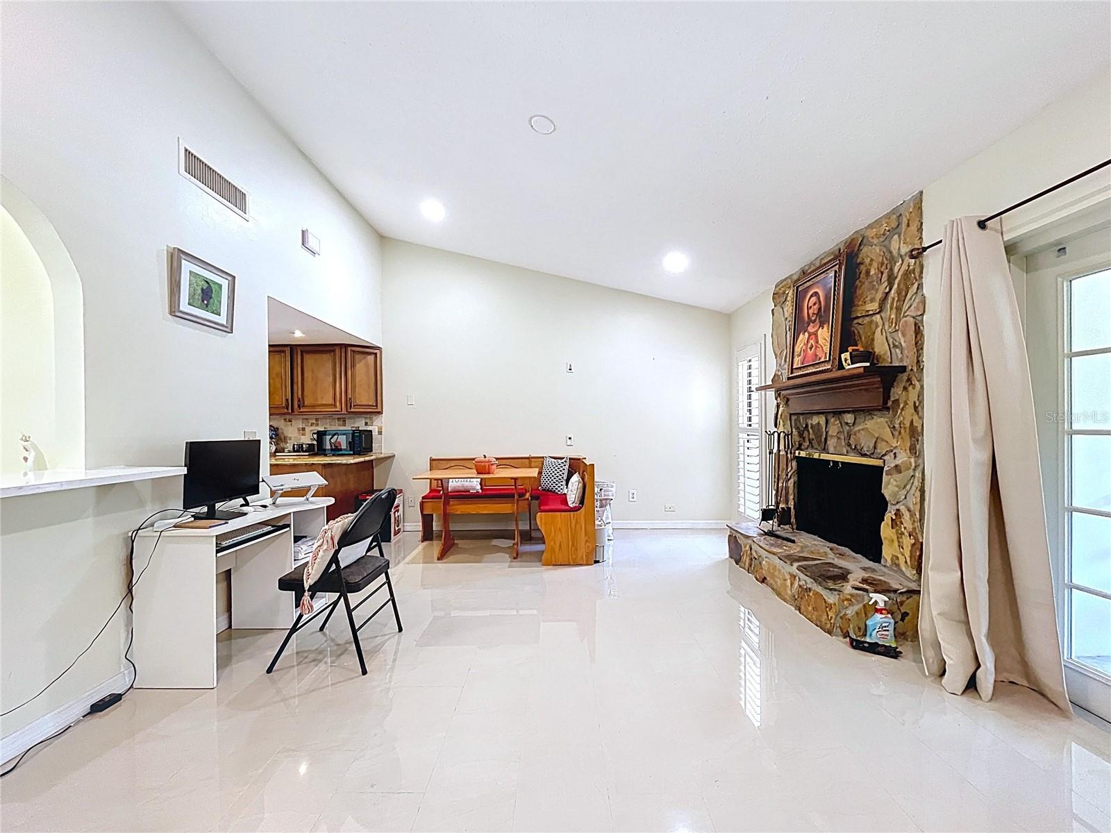 4601 AUTUMNWIND CT, TAMPA, FL, 33624