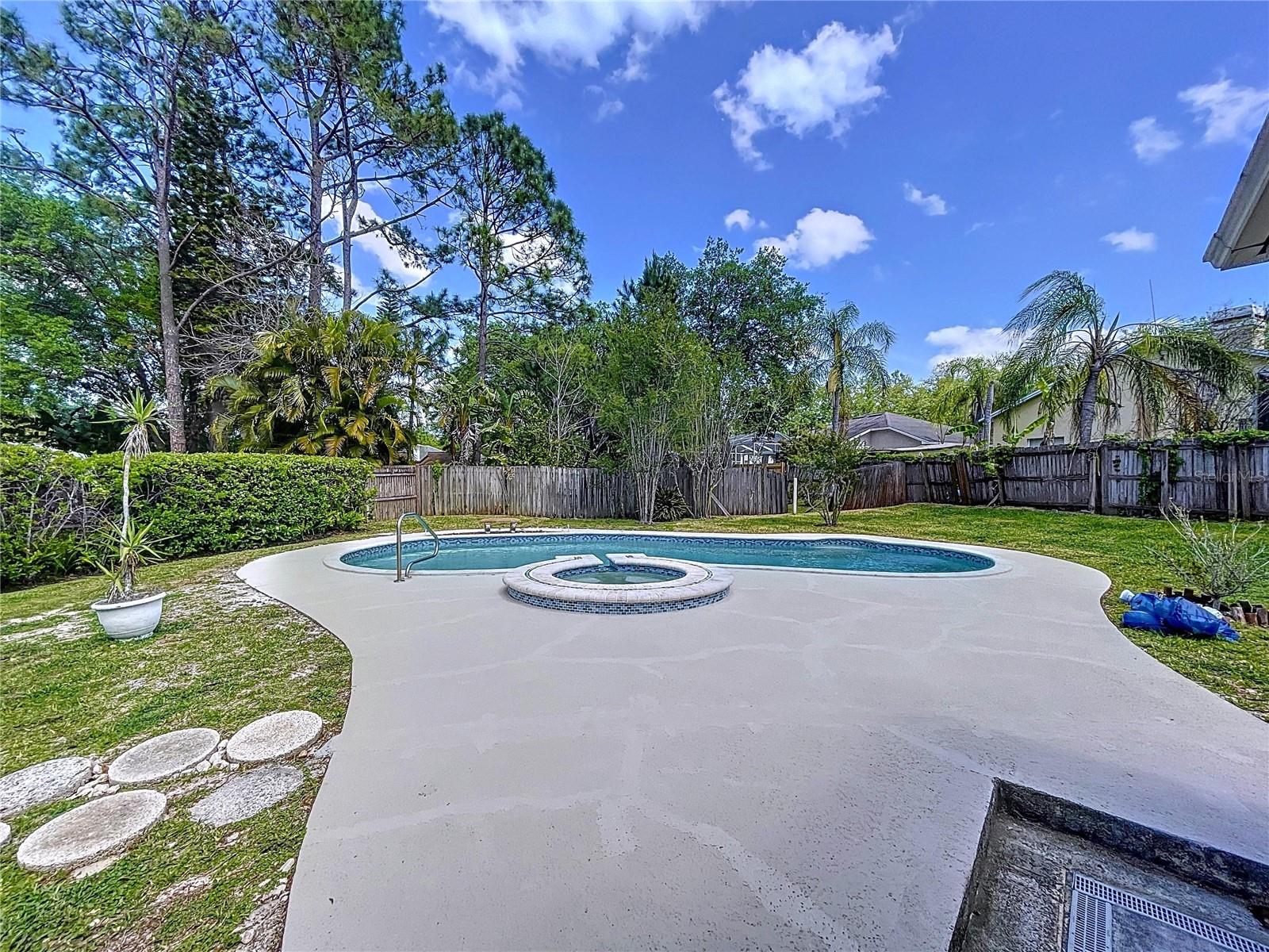 4601 AUTUMNWIND CT, TAMPA, FL, 33624