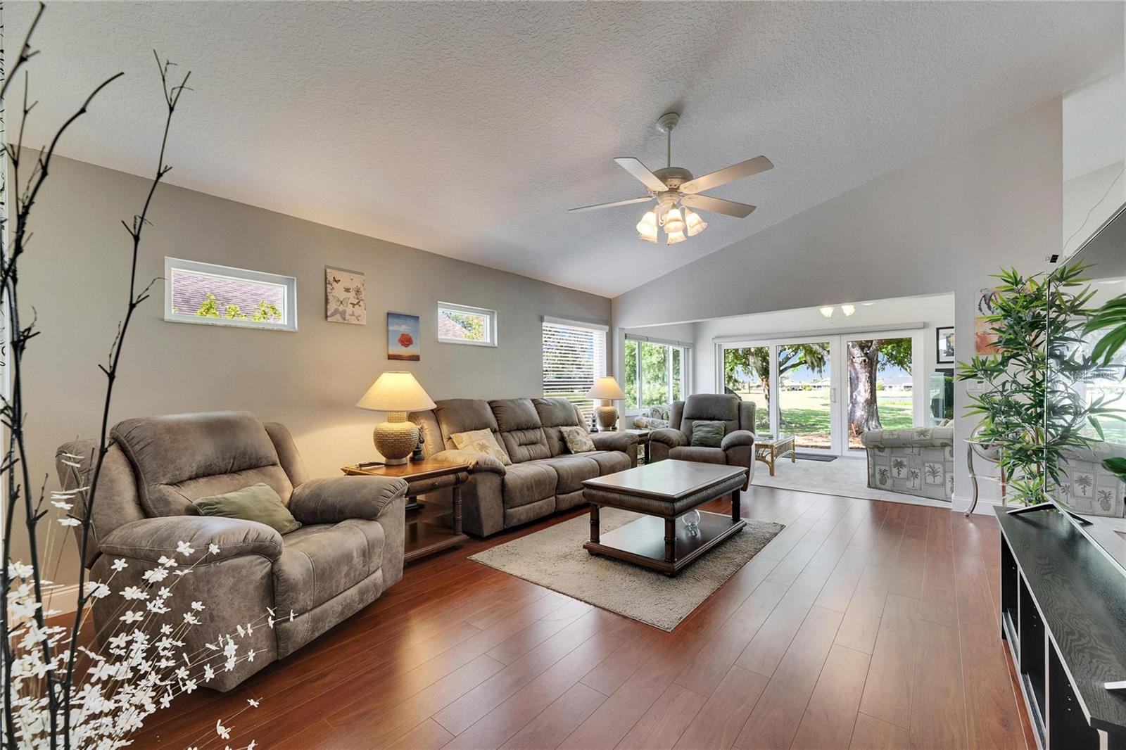 334 NORTHWAY DR, SUN CITY CENTER, FL, 33573