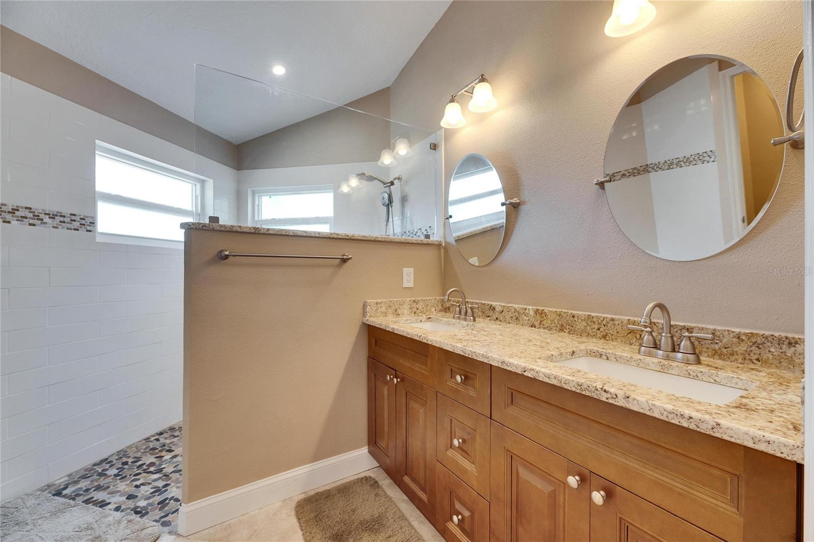 334 NORTHWAY DR, SUN CITY CENTER, FL, 33573