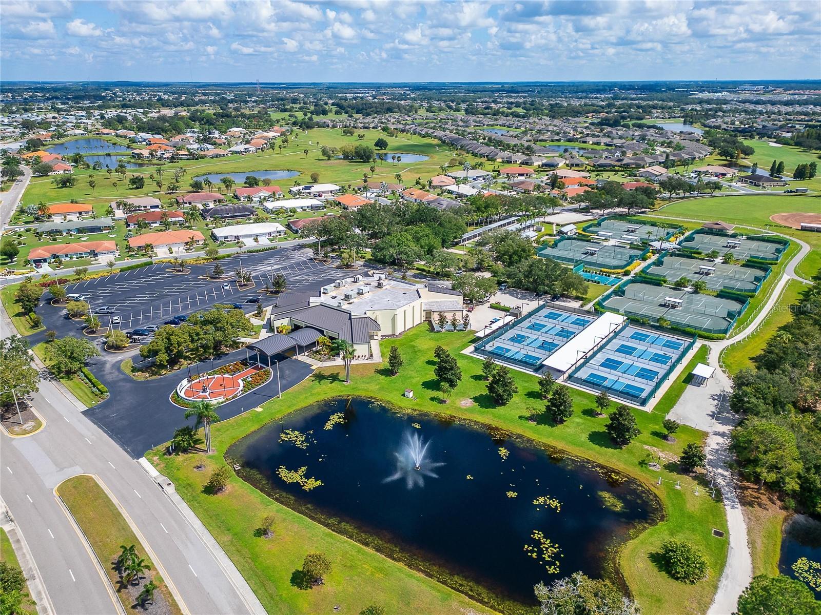 334 NORTHWAY DR, SUN CITY CENTER, FL, 33573