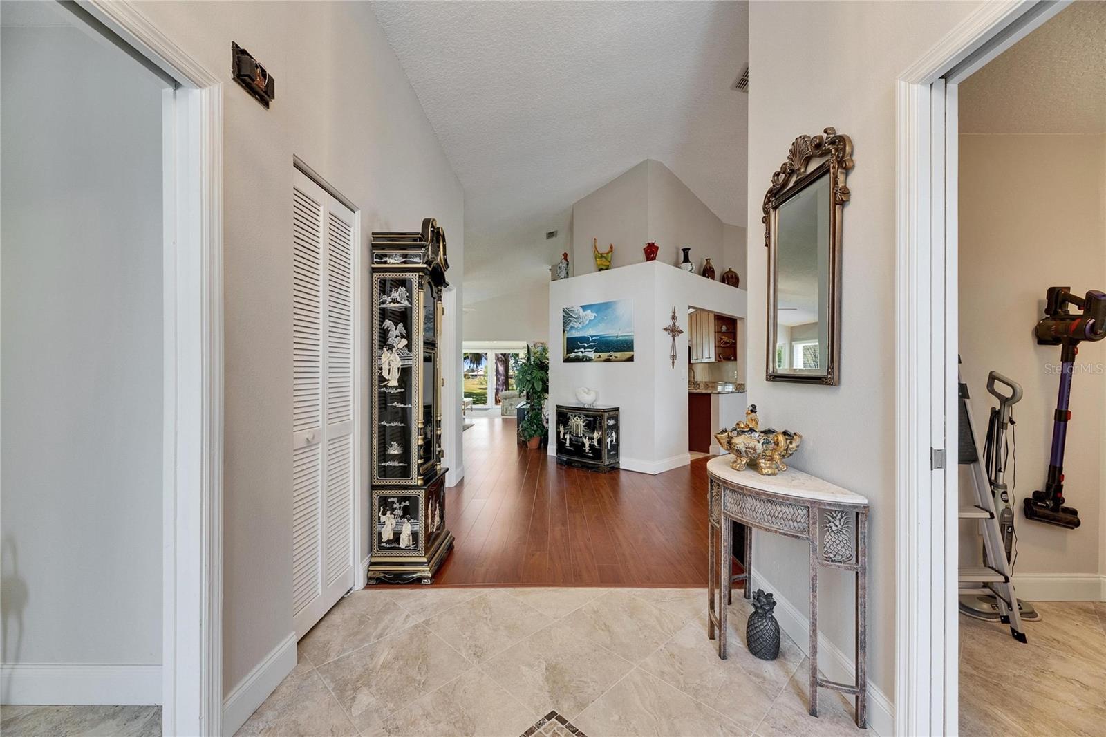 334 NORTHWAY DR, SUN CITY CENTER, FL, 33573