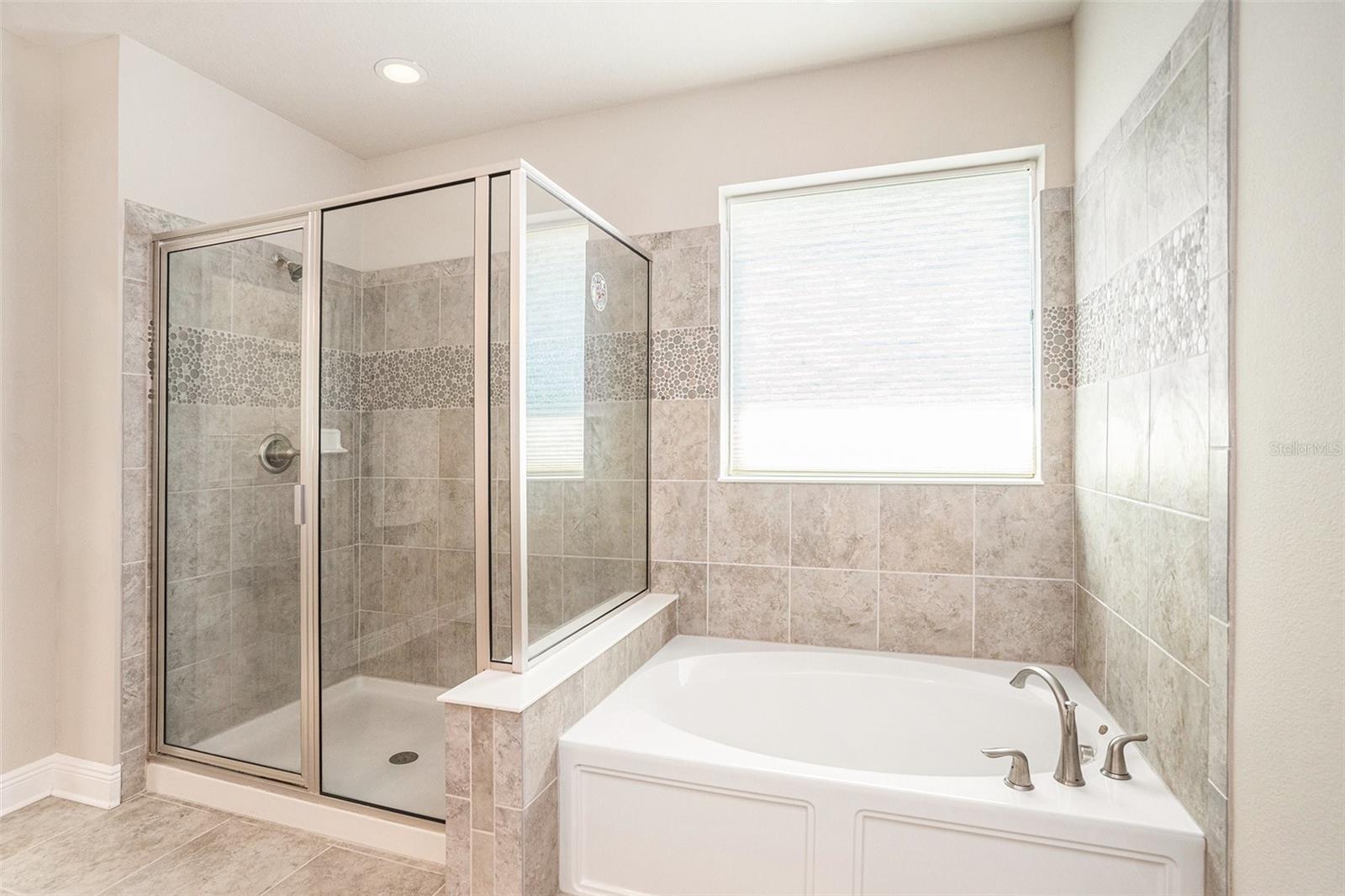 1018 TRACEY ANN LOOP, SEFFNER, FL, 33584