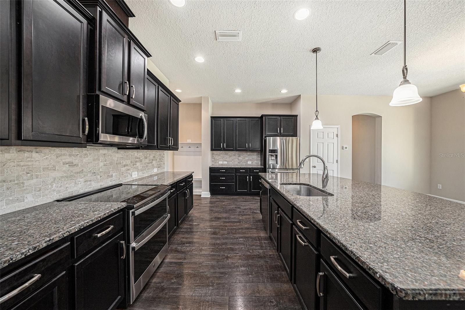 1018 TRACEY ANN LOOP, SEFFNER, FL, 33584